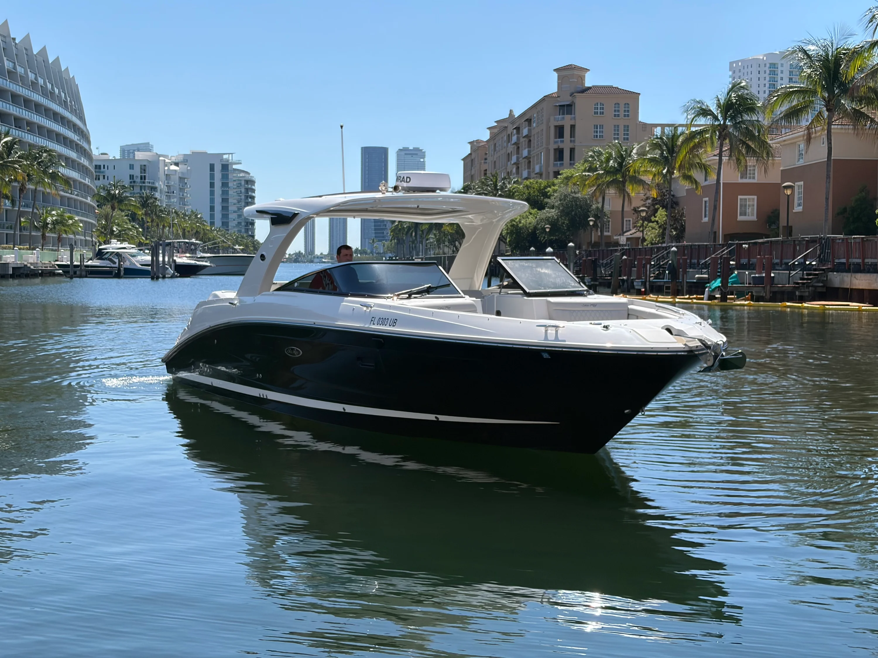 2023 Sea Ray 350 SLX OB Image Thumbnail #15