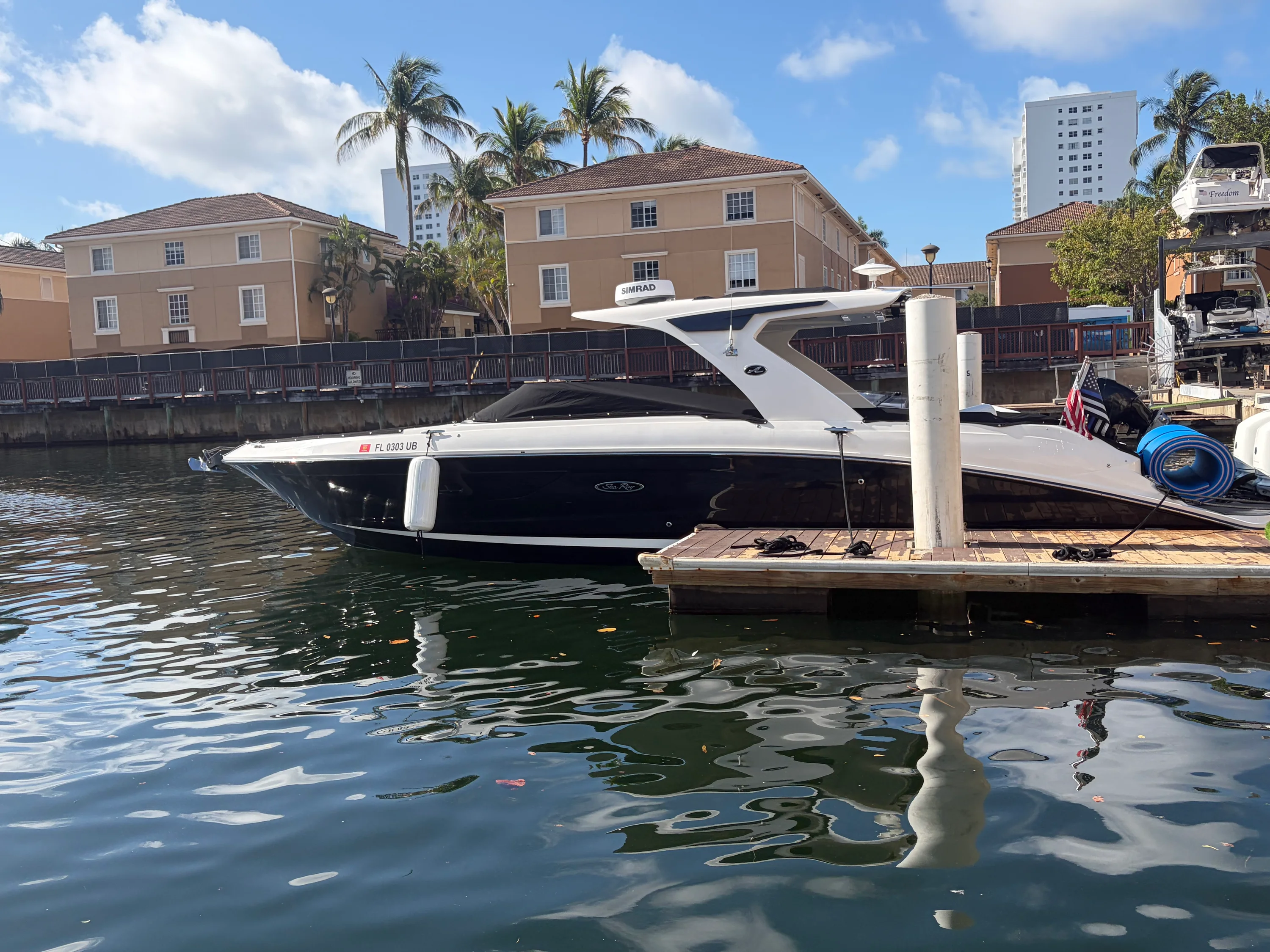 2023 Sea Ray 350 SLX OB Image Thumbnail #2