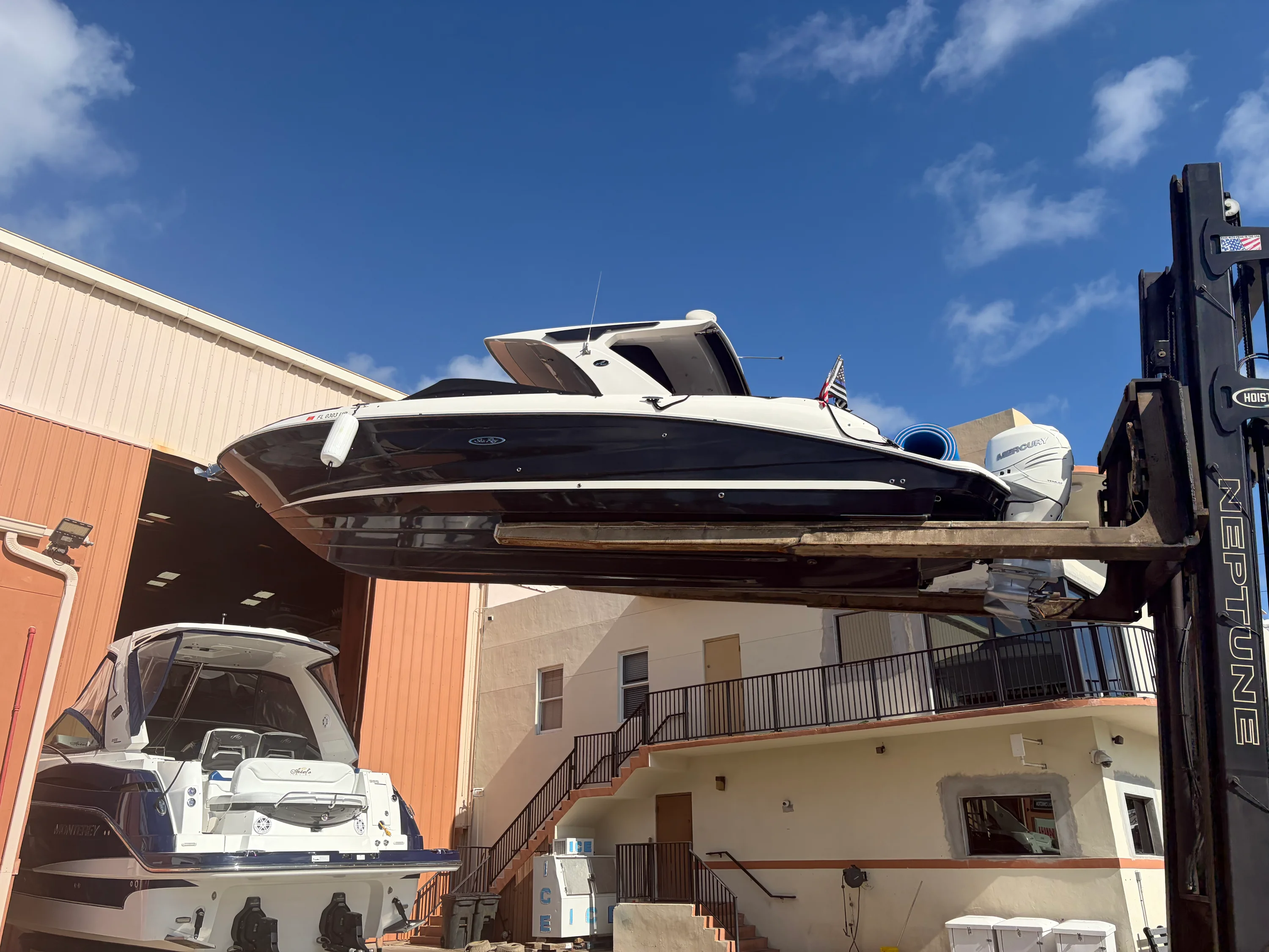 2023 Sea Ray 350 SLX OB Image Thumbnail #0
