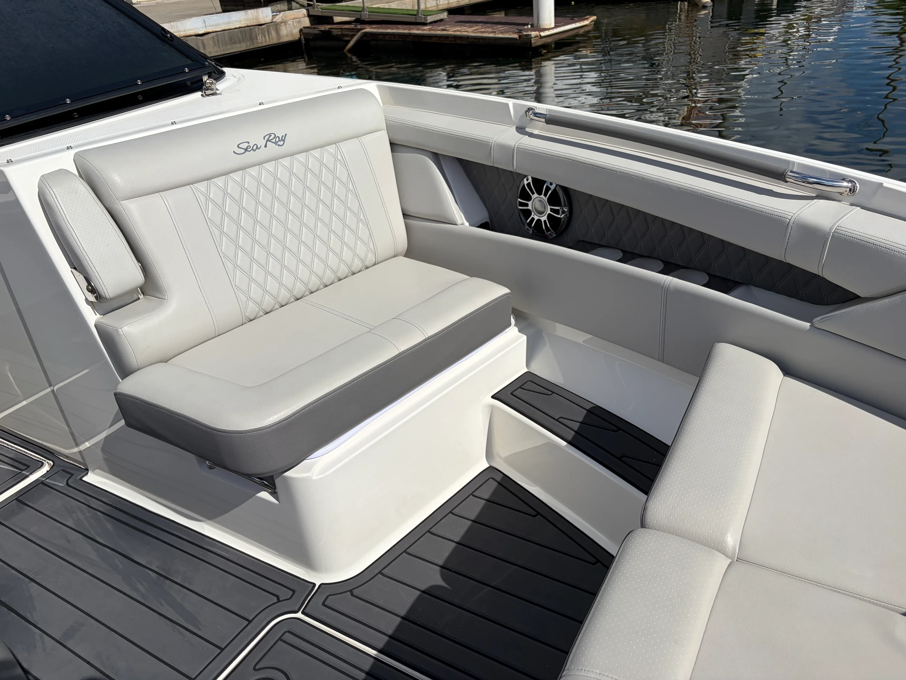 2023 Sea Ray 350 SLX OB Image Thumbnail #30