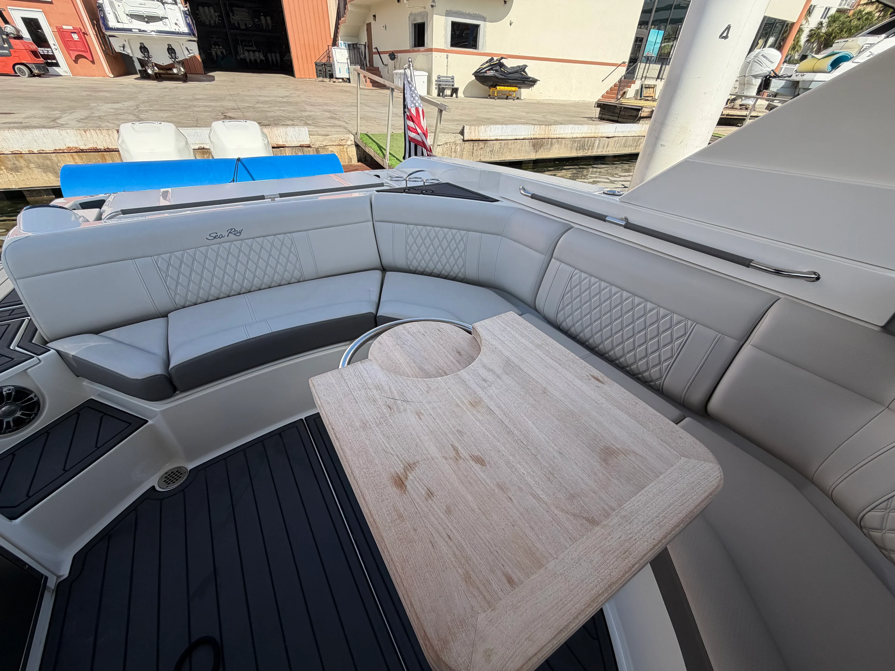 2023 Sea Ray 350 SLX OB Image Thumbnail #10