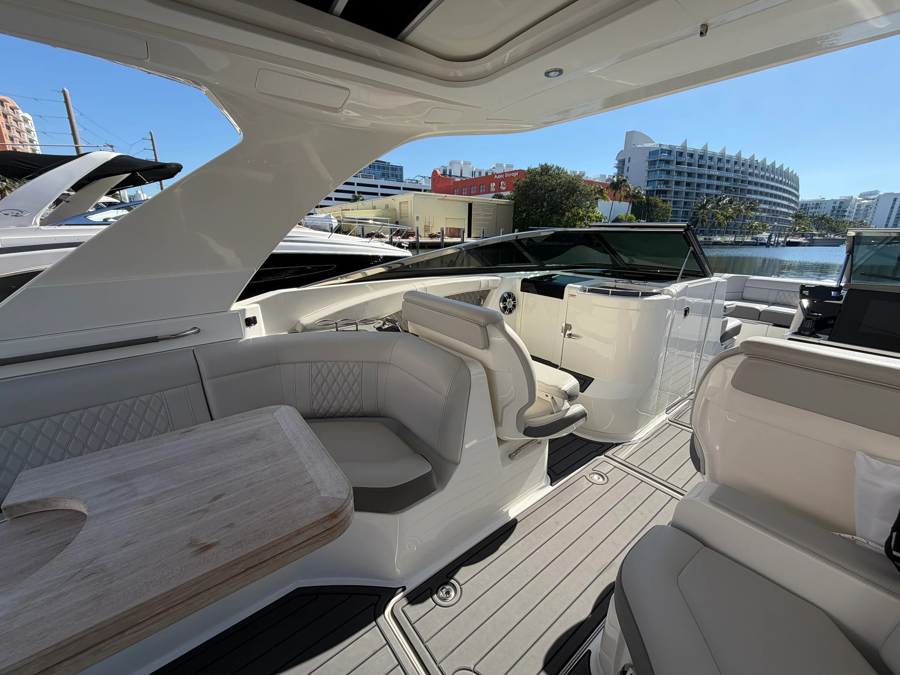 2023 Sea Ray 350 SLX OB Image Thumbnail #59