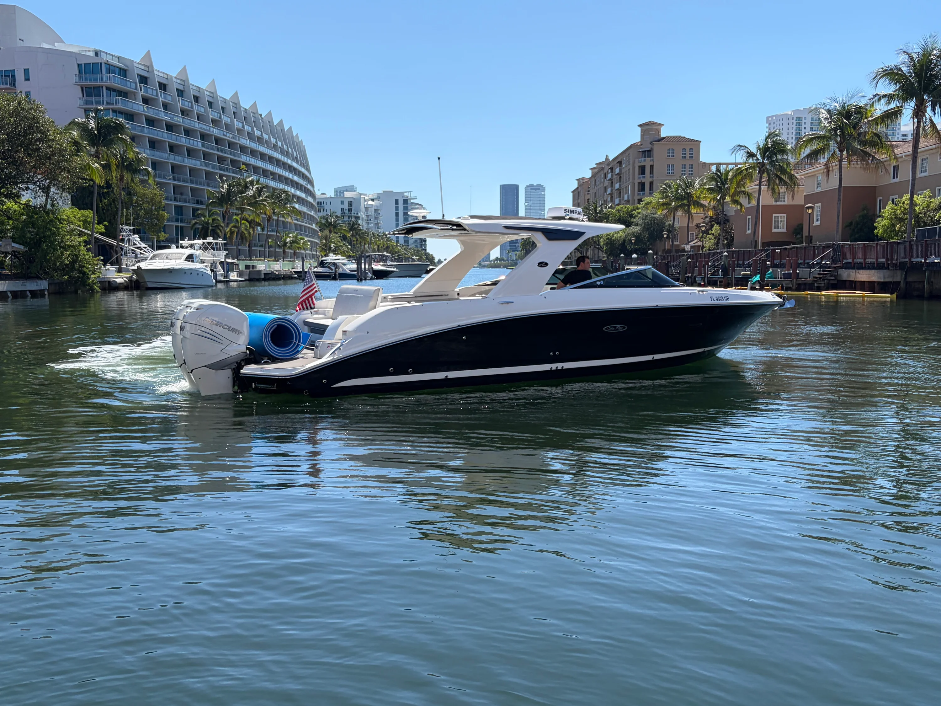 2023 Sea Ray 350 SLX OB Image Thumbnail #12