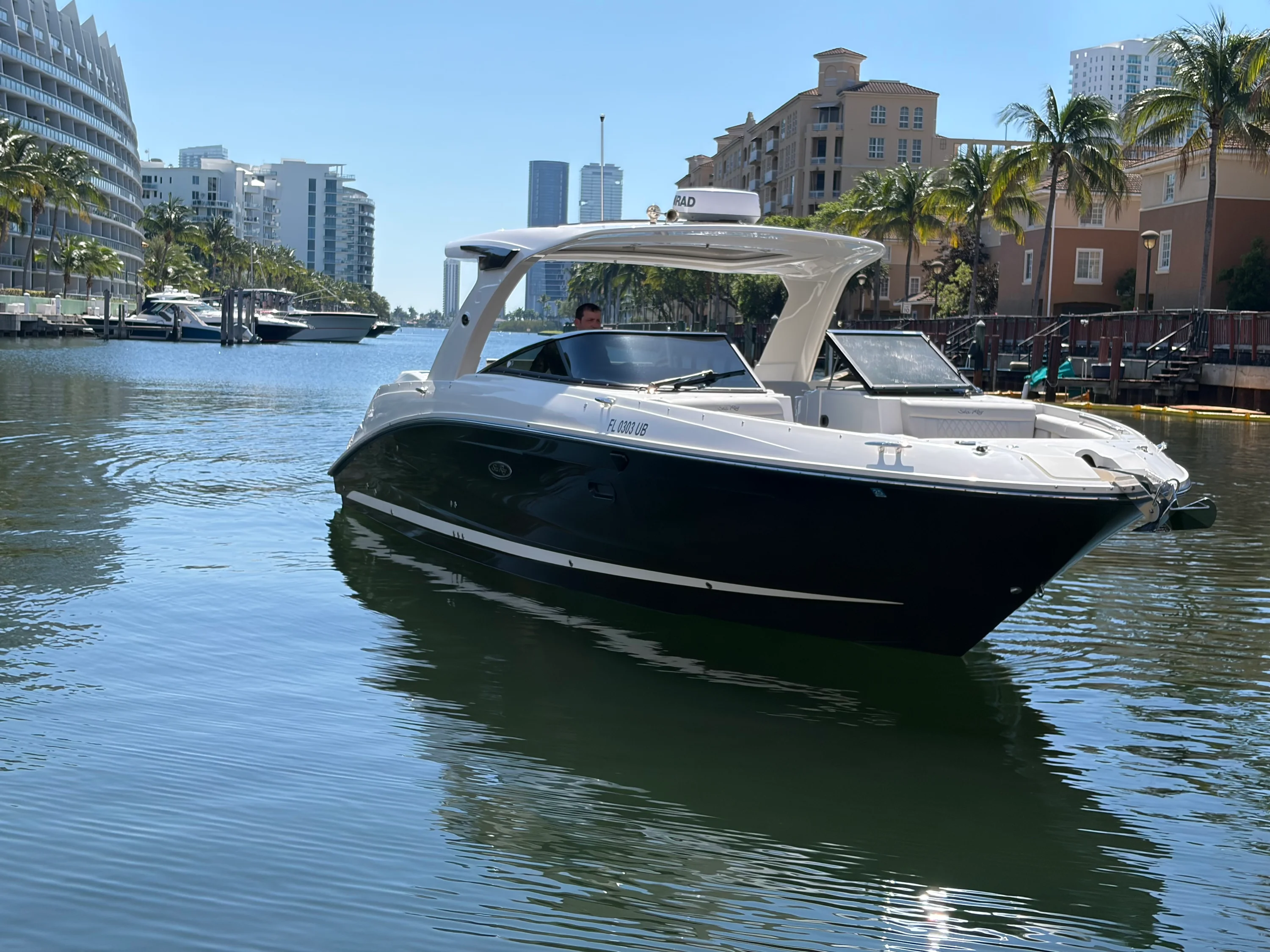 2023 Sea Ray 350 SLX OB Image Thumbnail #16