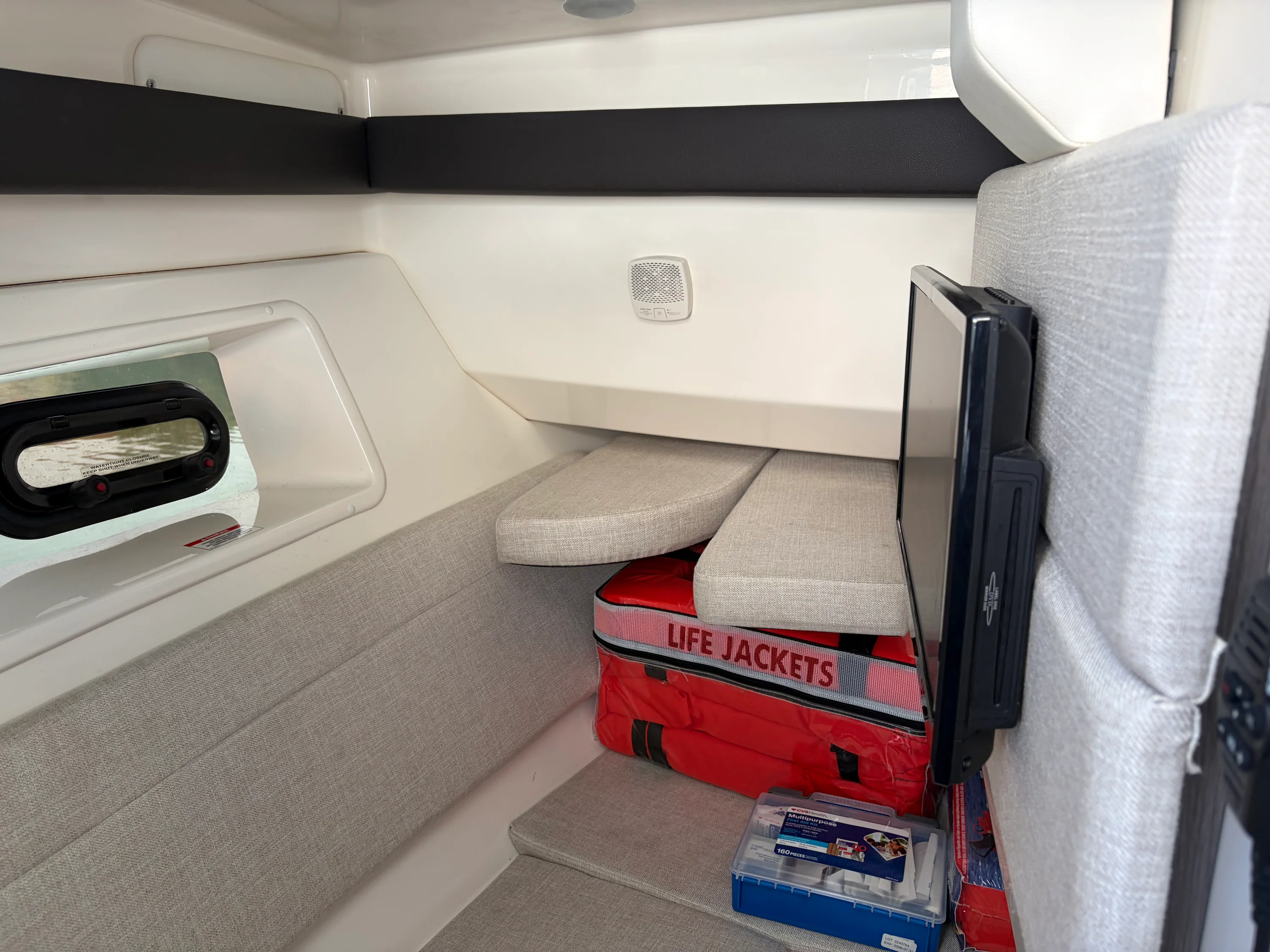 2023 Sea Ray 350 SLX OB Image Thumbnail #76