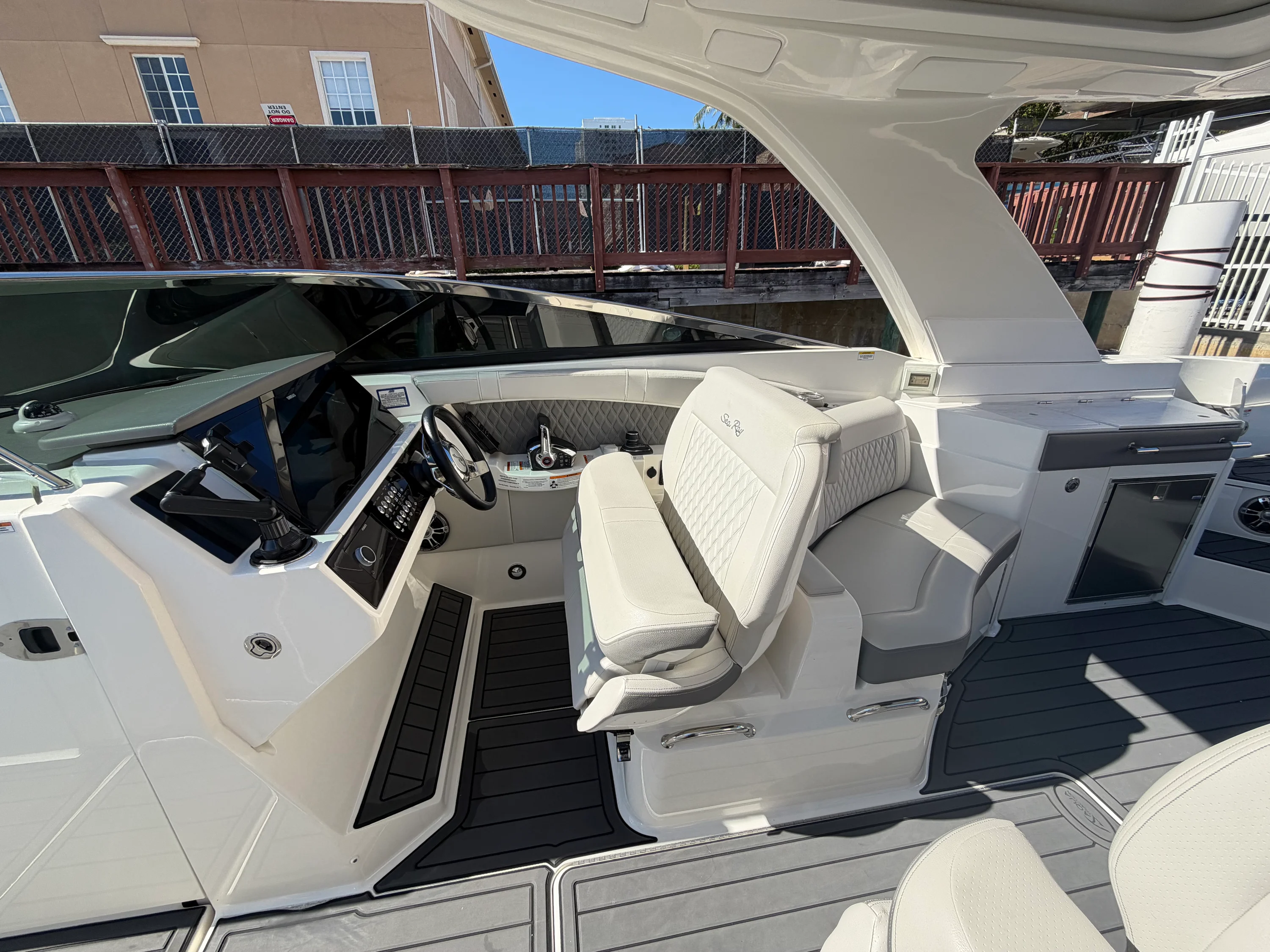2023 Sea Ray 350 SLX OB Image Thumbnail #66