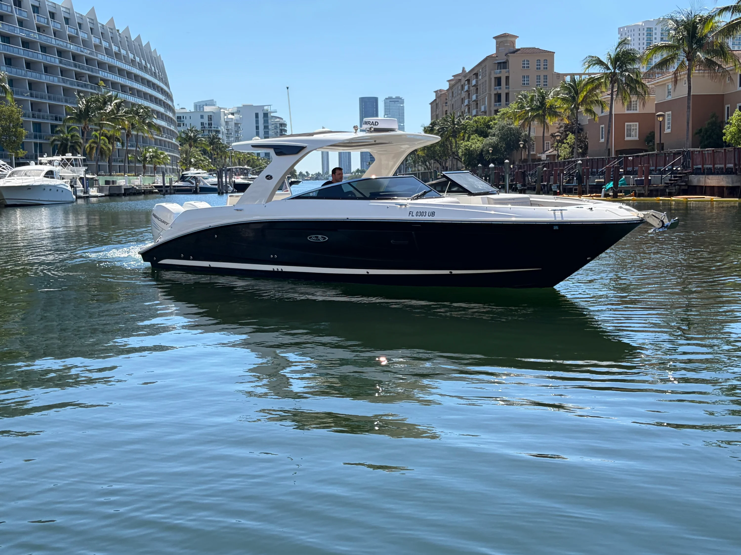 2023 Sea Ray 350 SLX OB Image Thumbnail #14
