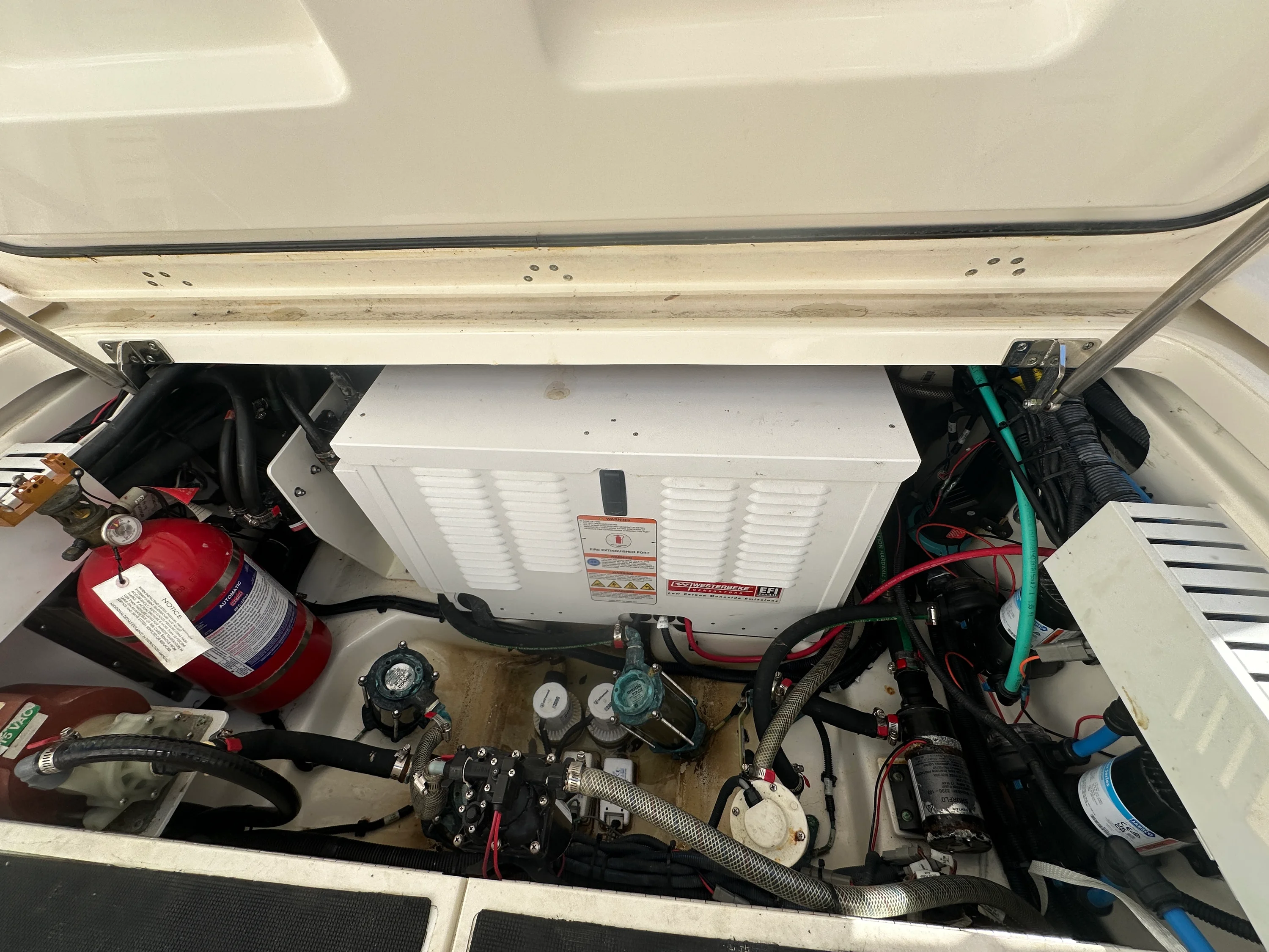 2019 Boston Whaler 350 Realm Image Thumbnail #18