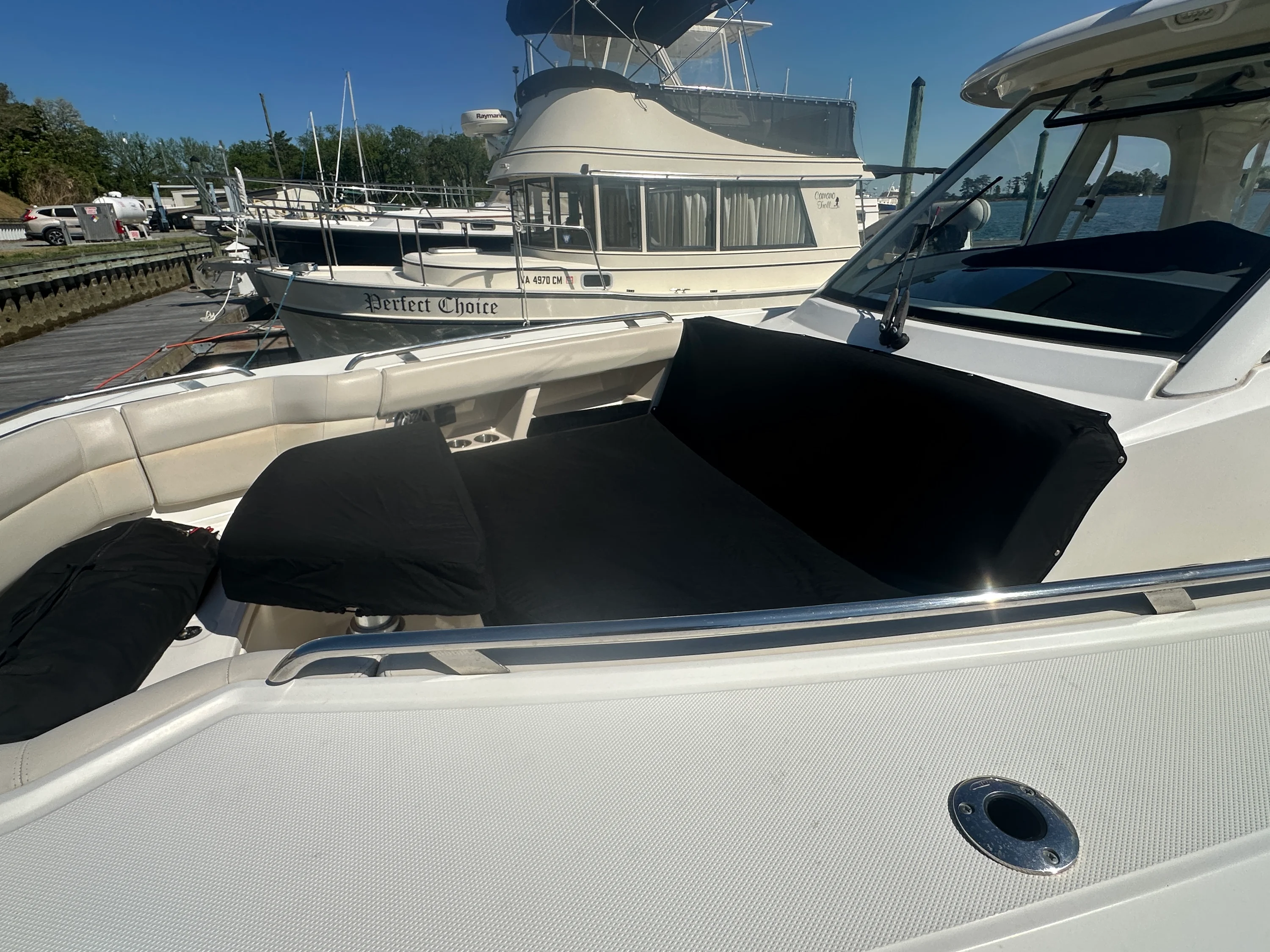 2019 Boston Whaler 350 Realm Image Thumbnail #11