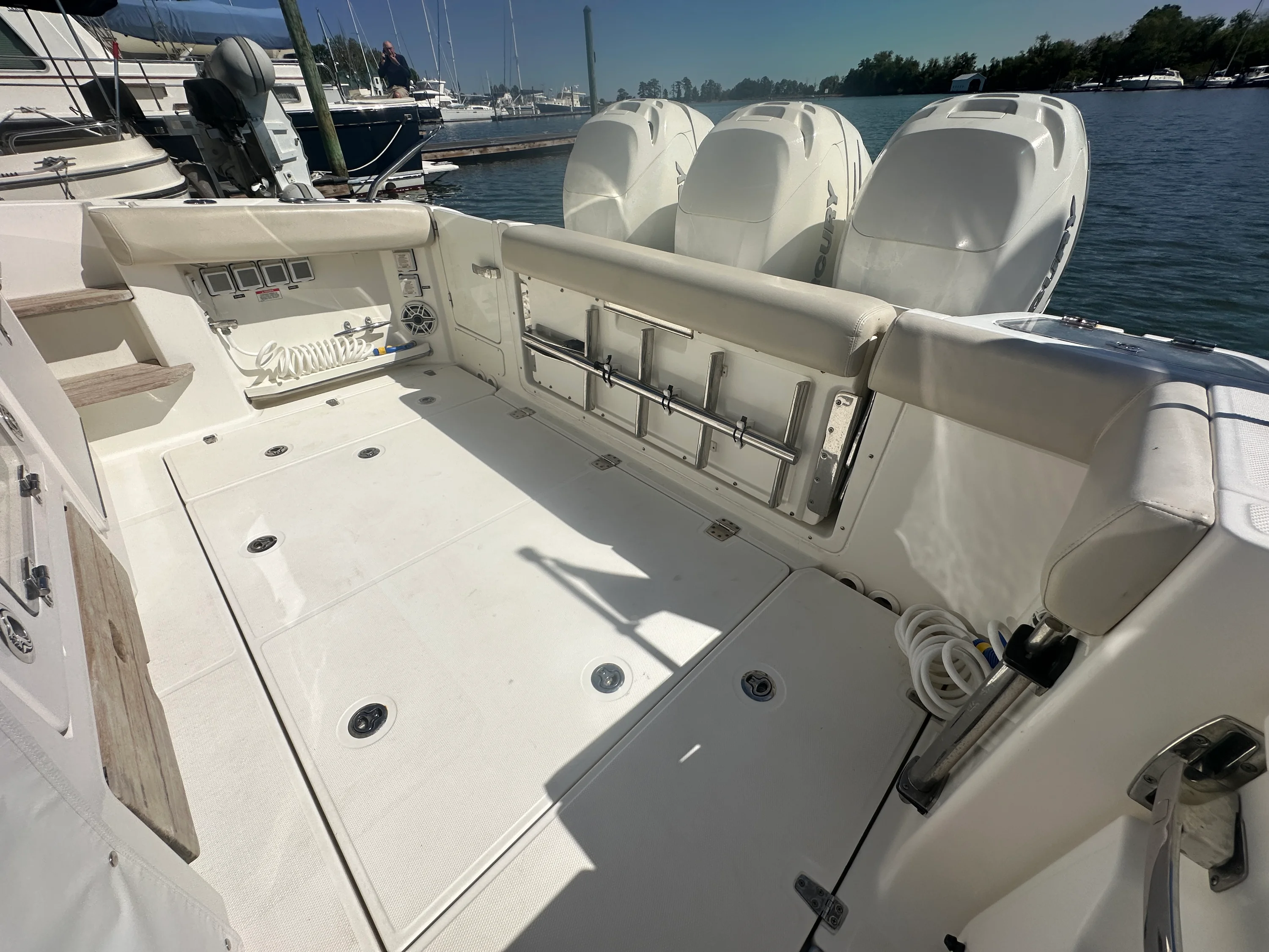 2019 Boston Whaler 350 Realm Image Thumbnail #17
