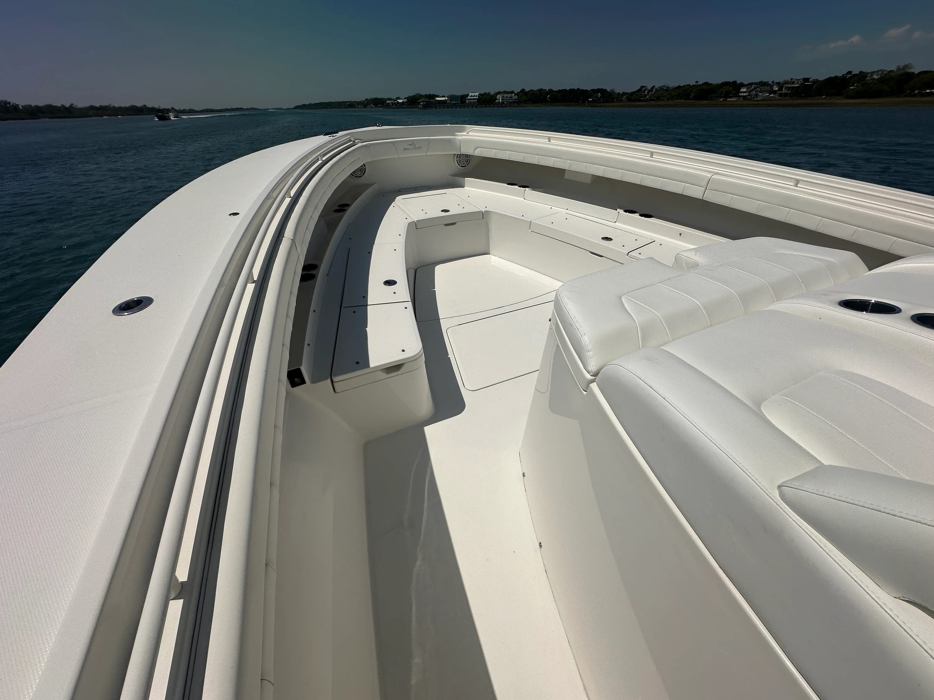 2019 Regulator 41 Image Thumbnail #9