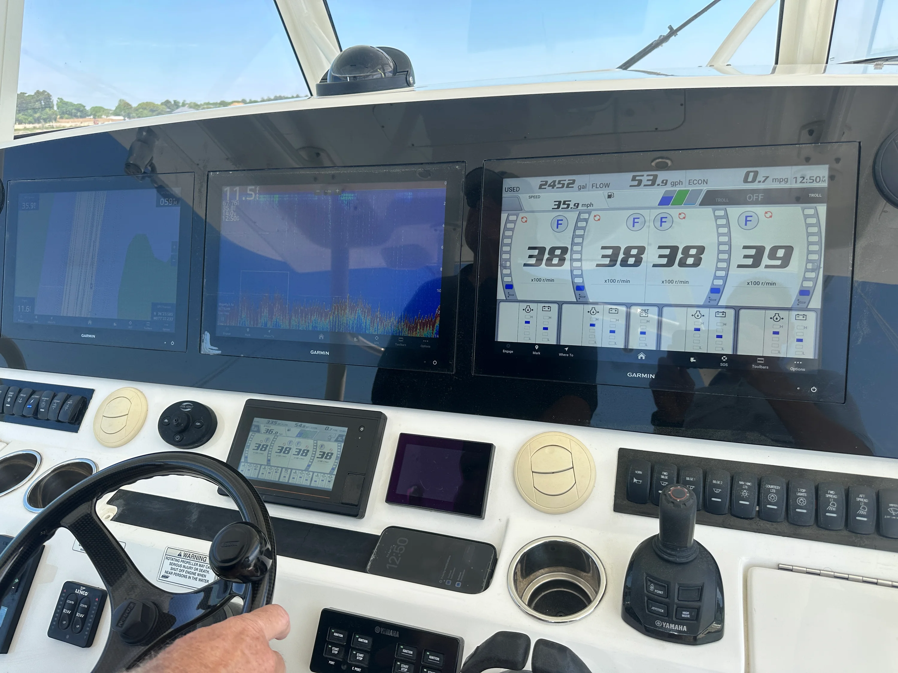 2019 Regulator 41 Image Thumbnail #25