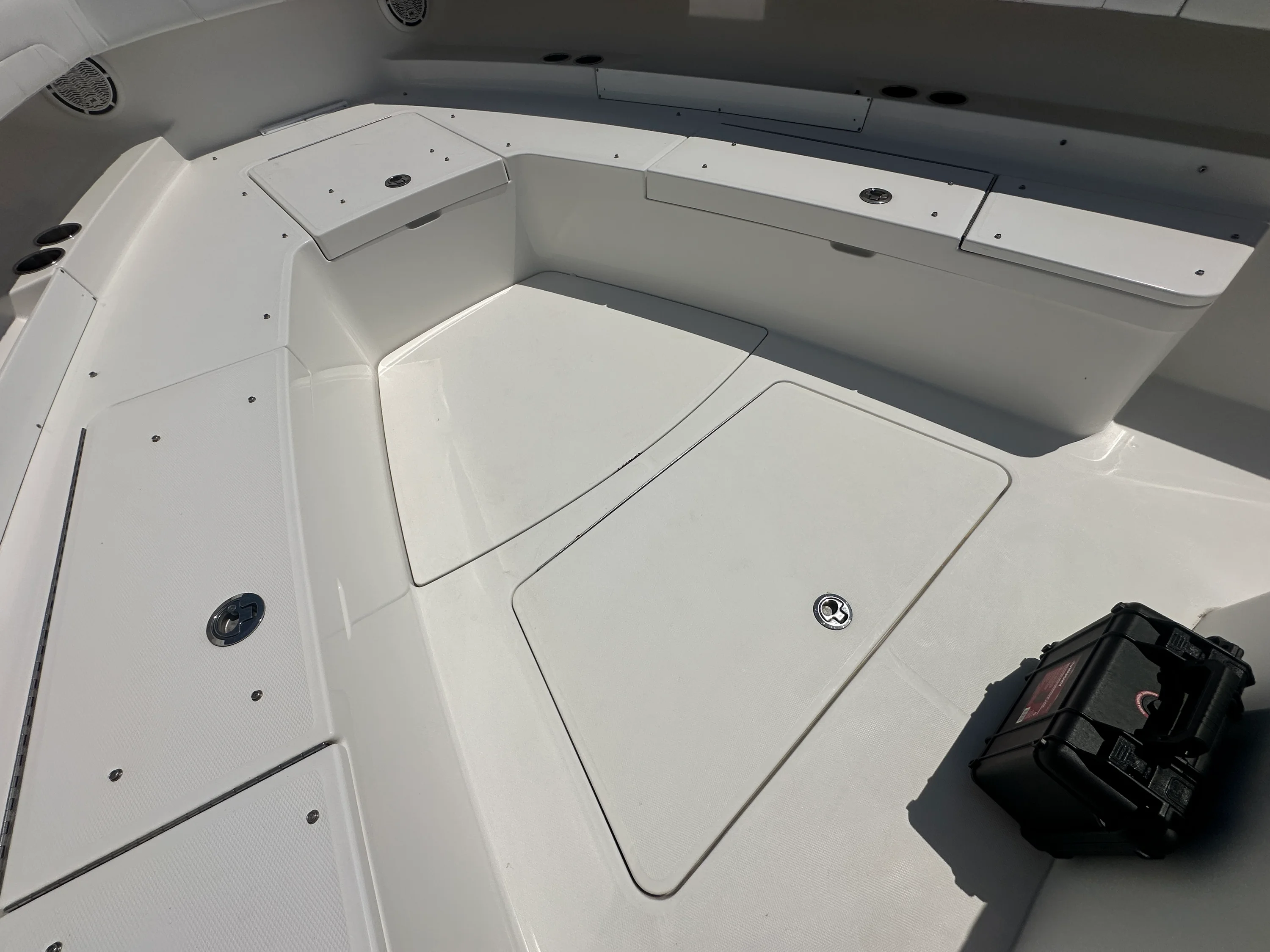 2019 Regulator 41 Image Thumbnail #14