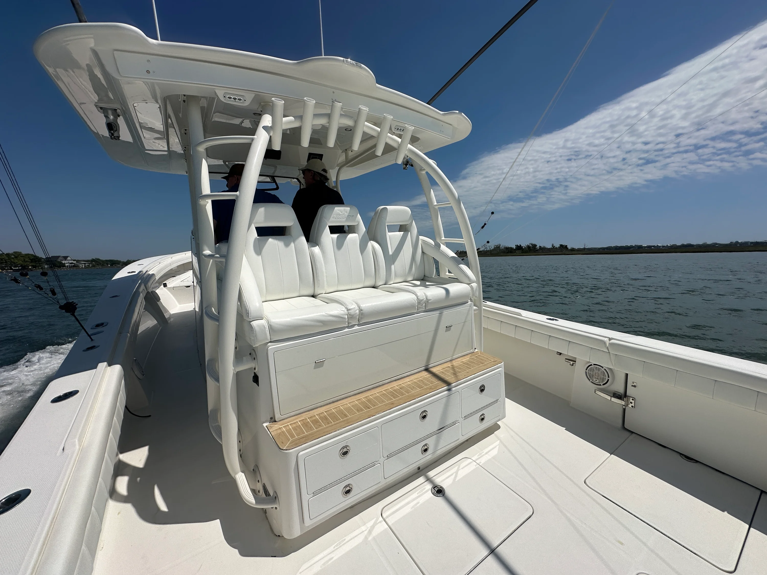 2019 Regulator 41 Image Thumbnail #15