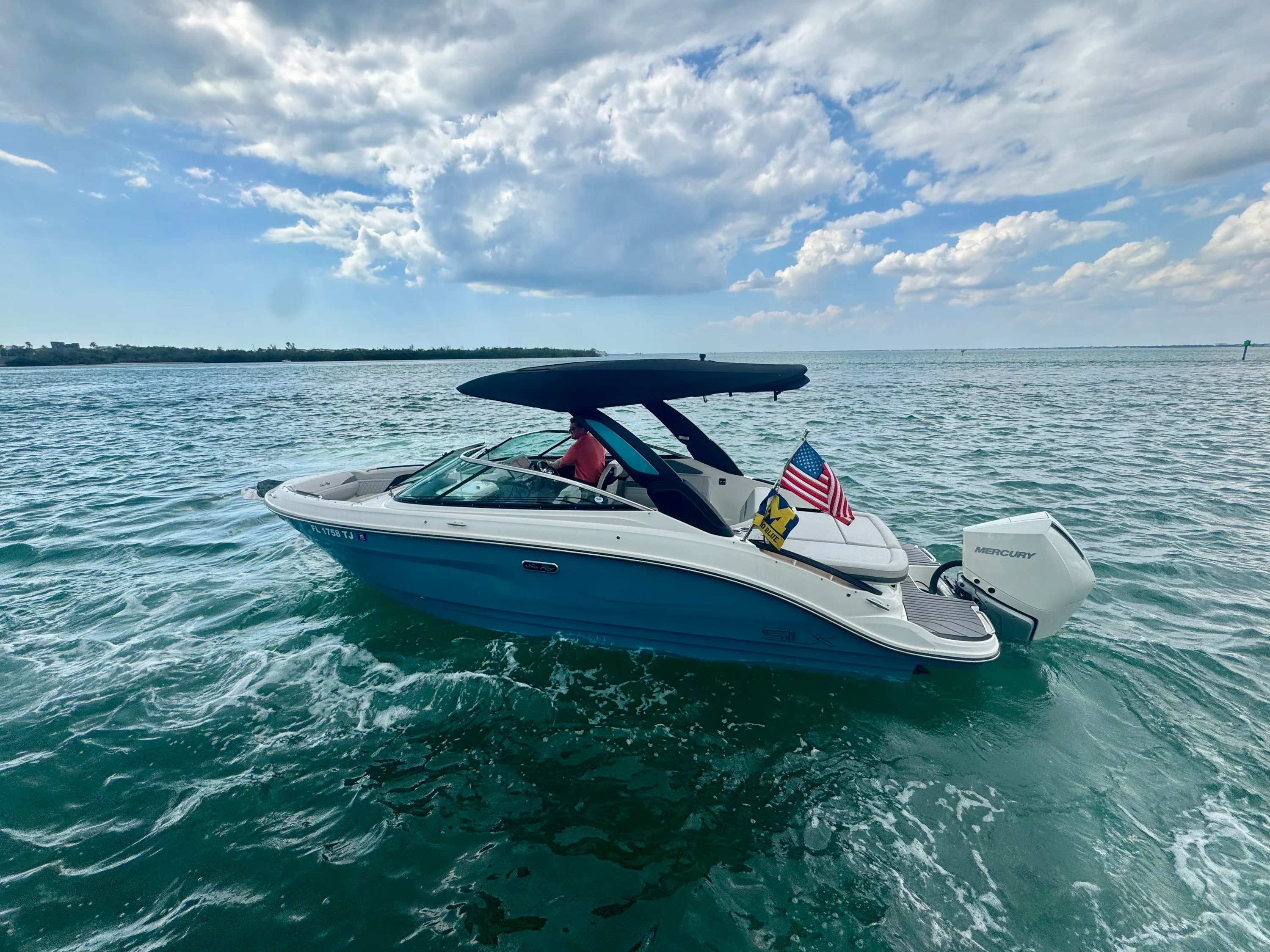 2023 Sea Ray 260 SLX OB Image Thumbnail #7