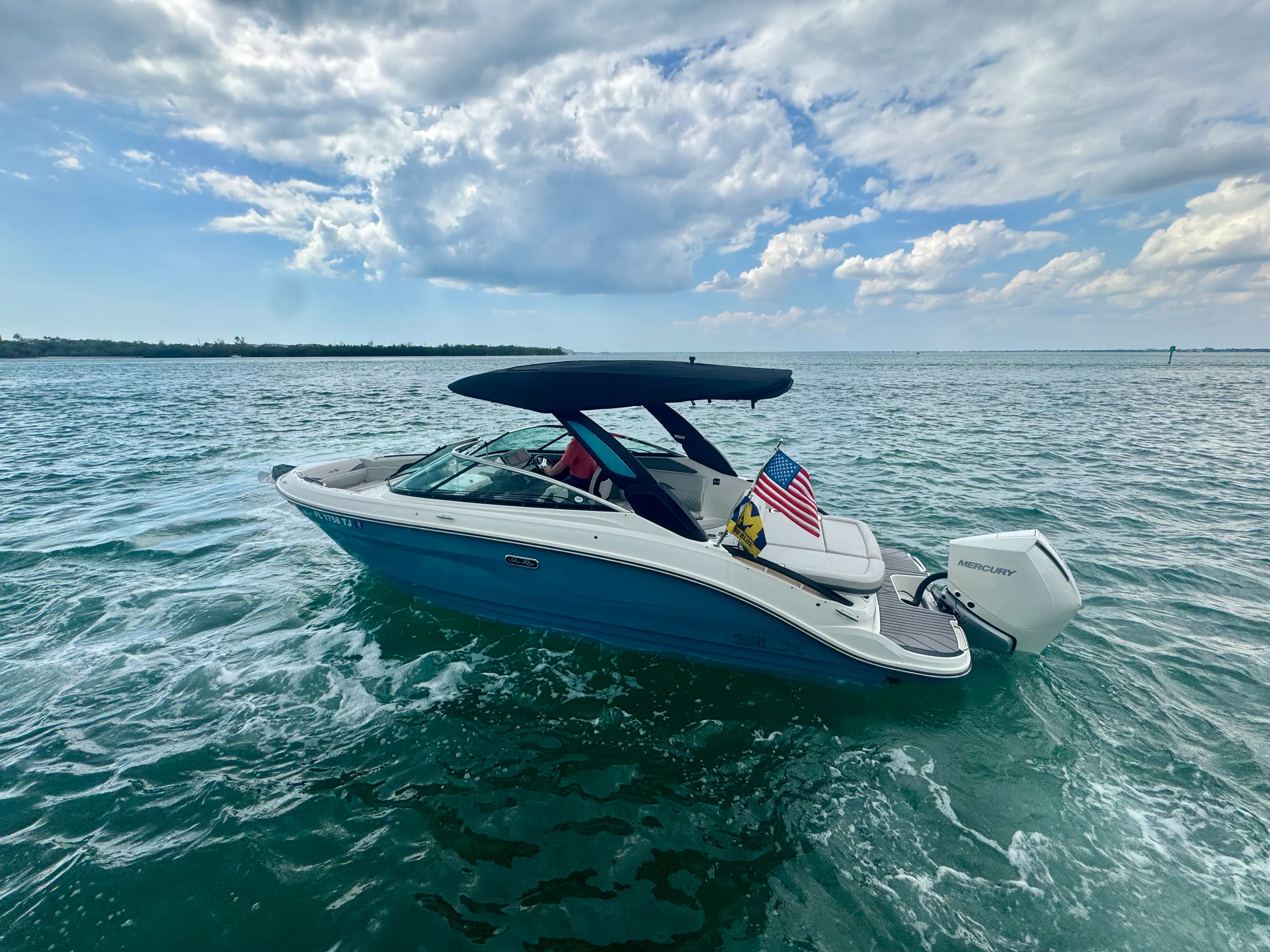 2023 Sea Ray 260 SLX OB Image Thumbnail #6