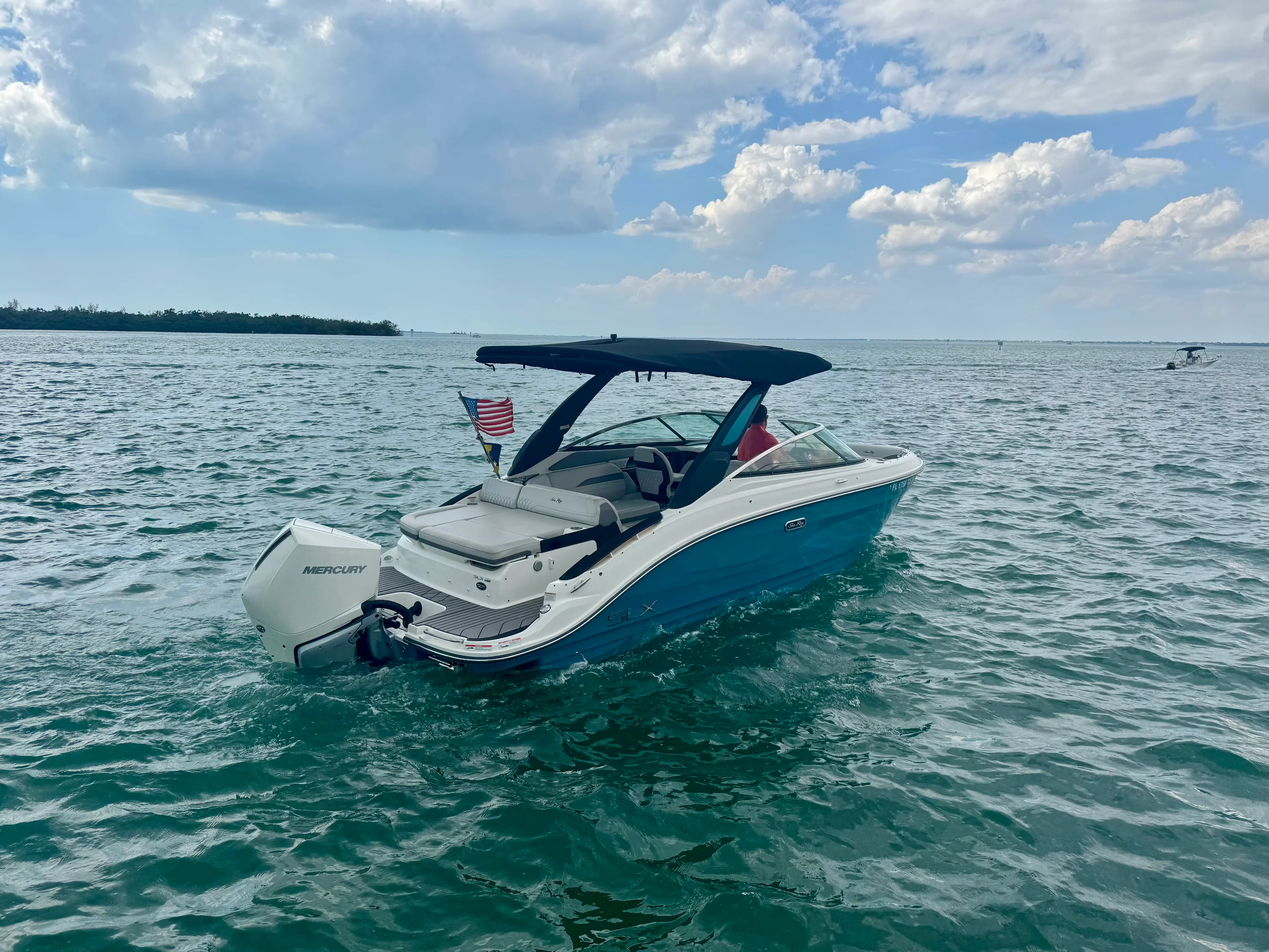 2023 Sea Ray 260 SLX OB Image Thumbnail #3
