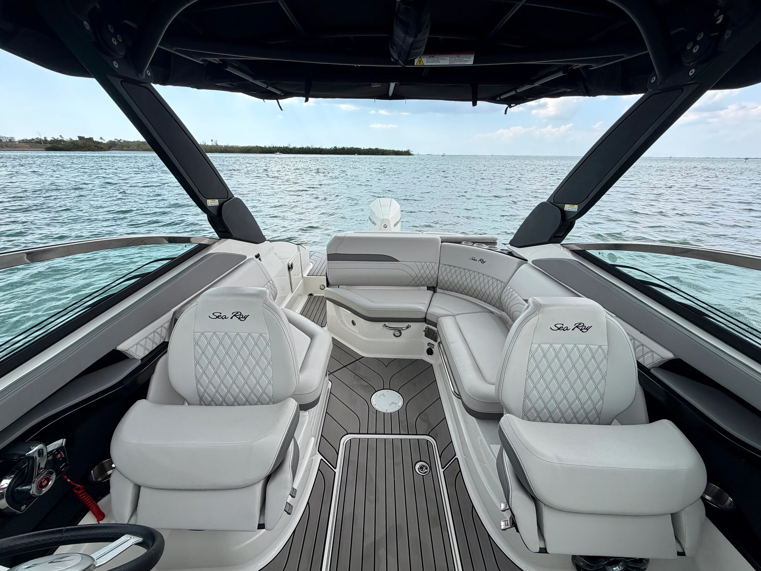 2023 Sea Ray 260 SLX OB Image Thumbnail #12