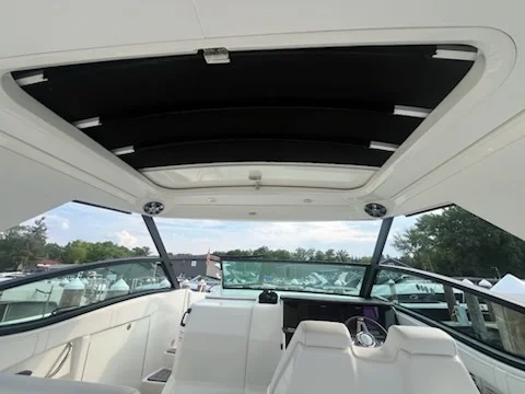 2020 Sea Ray 320 DA Image Thumbnail #14