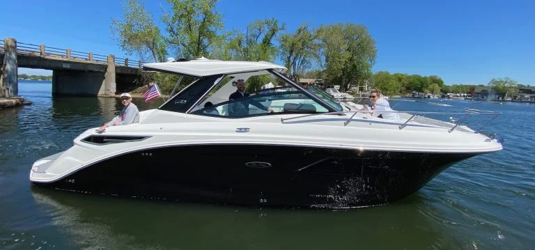 2020 Sea Ray 320 DA Image Thumbnail #2