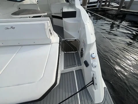 2020 Sea Ray 320 DA Image Thumbnail #16