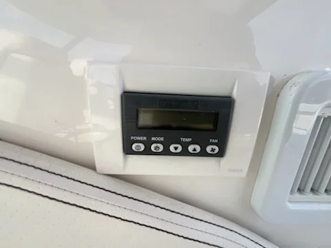 2020 Sea Ray 320 DA Image Thumbnail #26