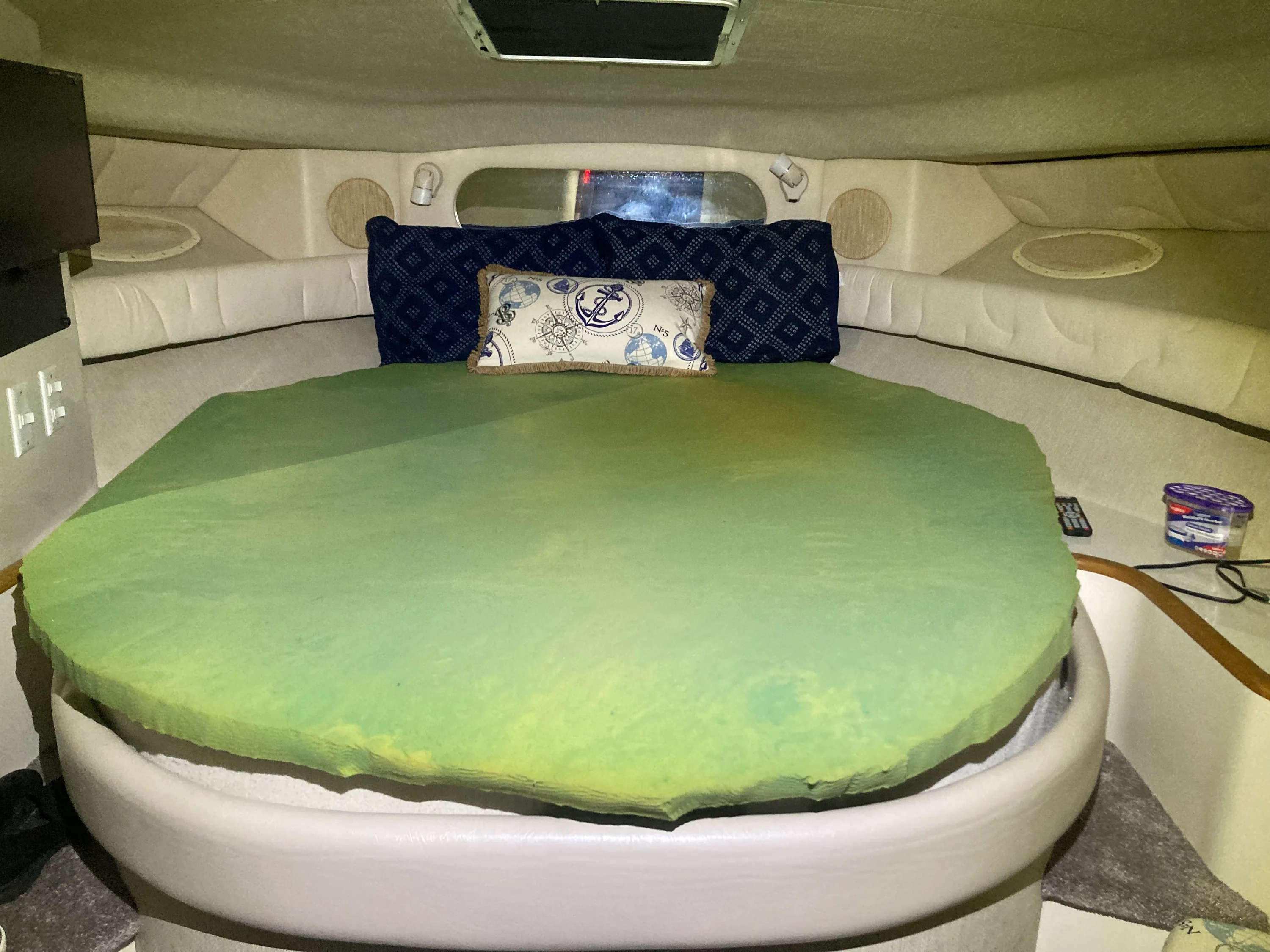 1996 Sea Ray 370 SUNDANCER Image Thumbnail #8