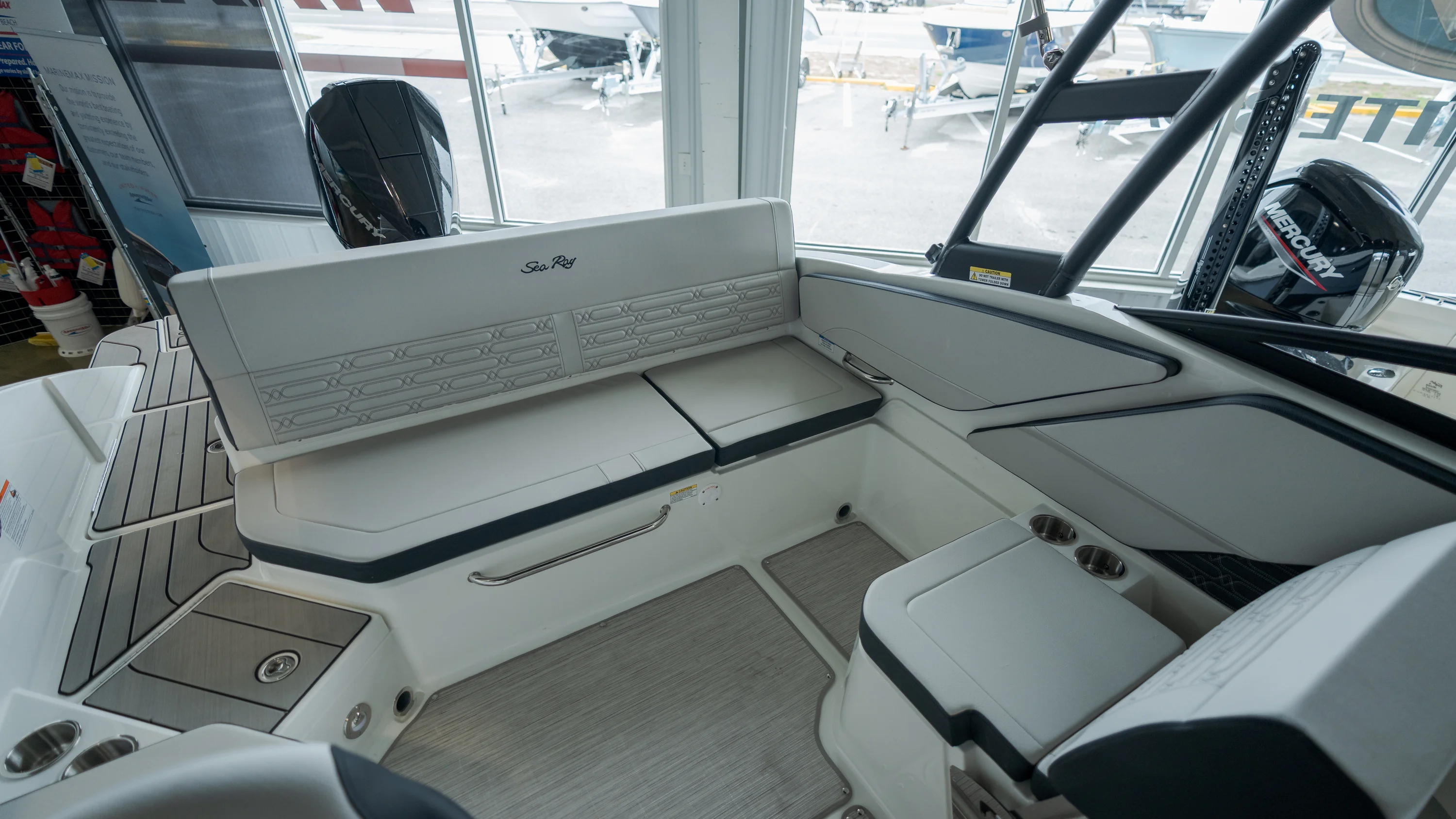 2026 Sea Ray SPX 210 Outboard Image Thumbnail #24