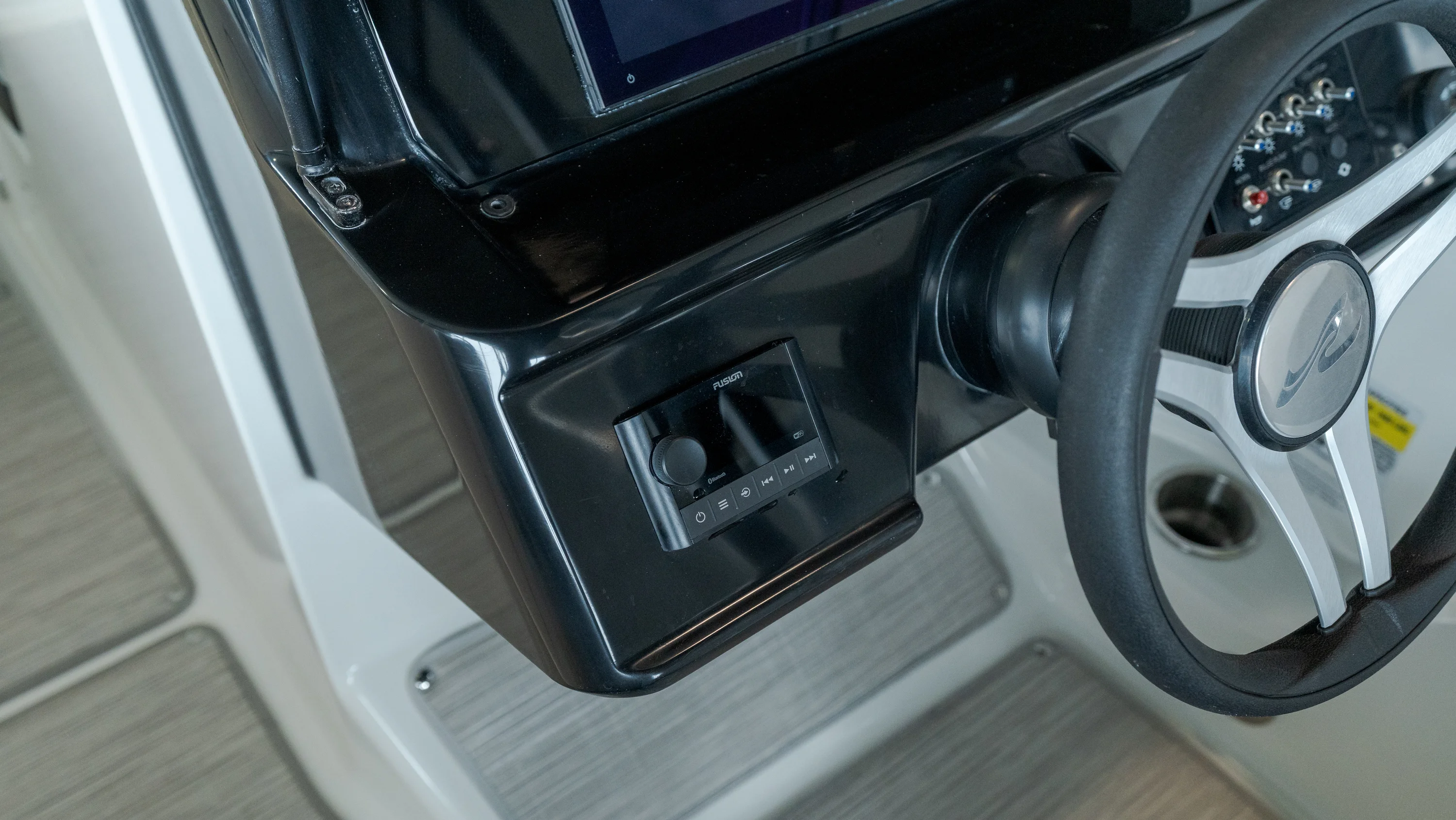 2026 Sea Ray SPX 210 Outboard Image Thumbnail #15