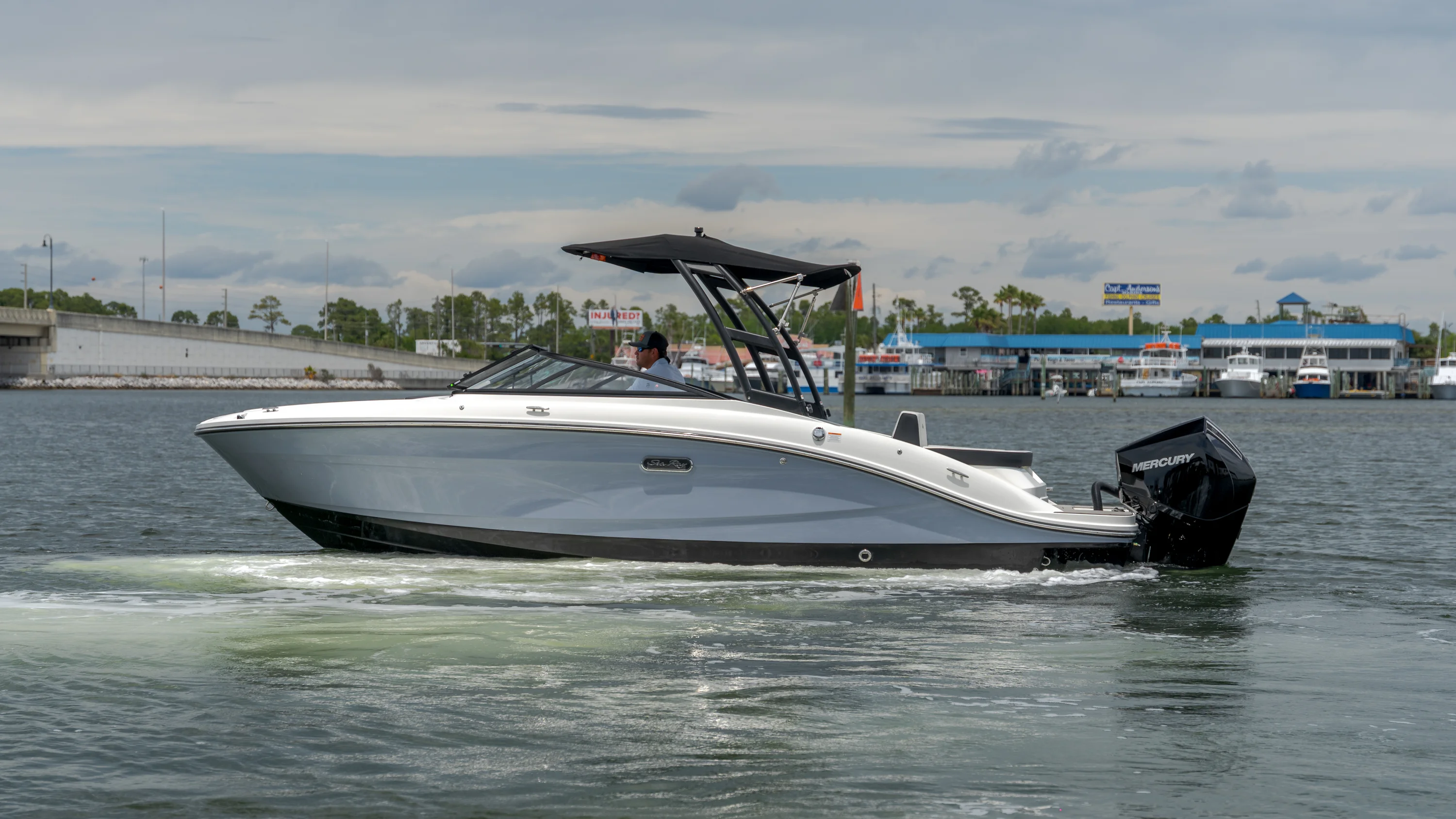 2026 Sea Ray SPX 210 Outboard Image Thumbnail #0
