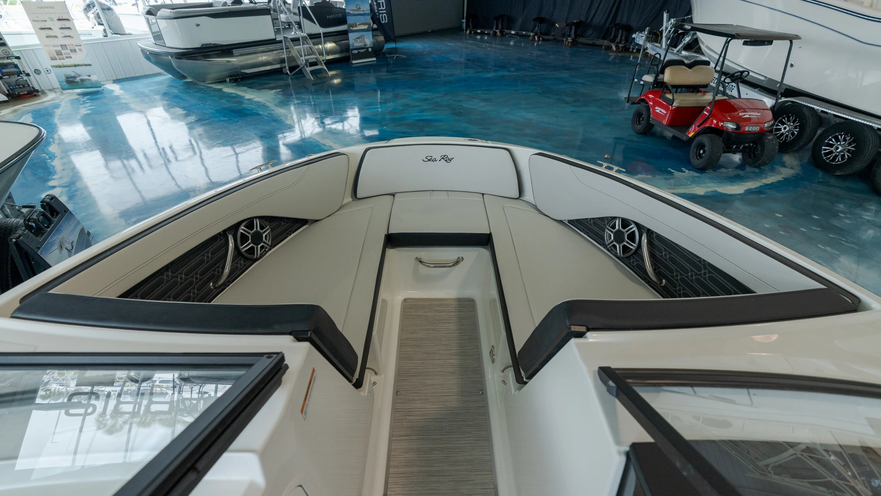2026 Sea Ray SPX 210 Outboard Image Thumbnail #10