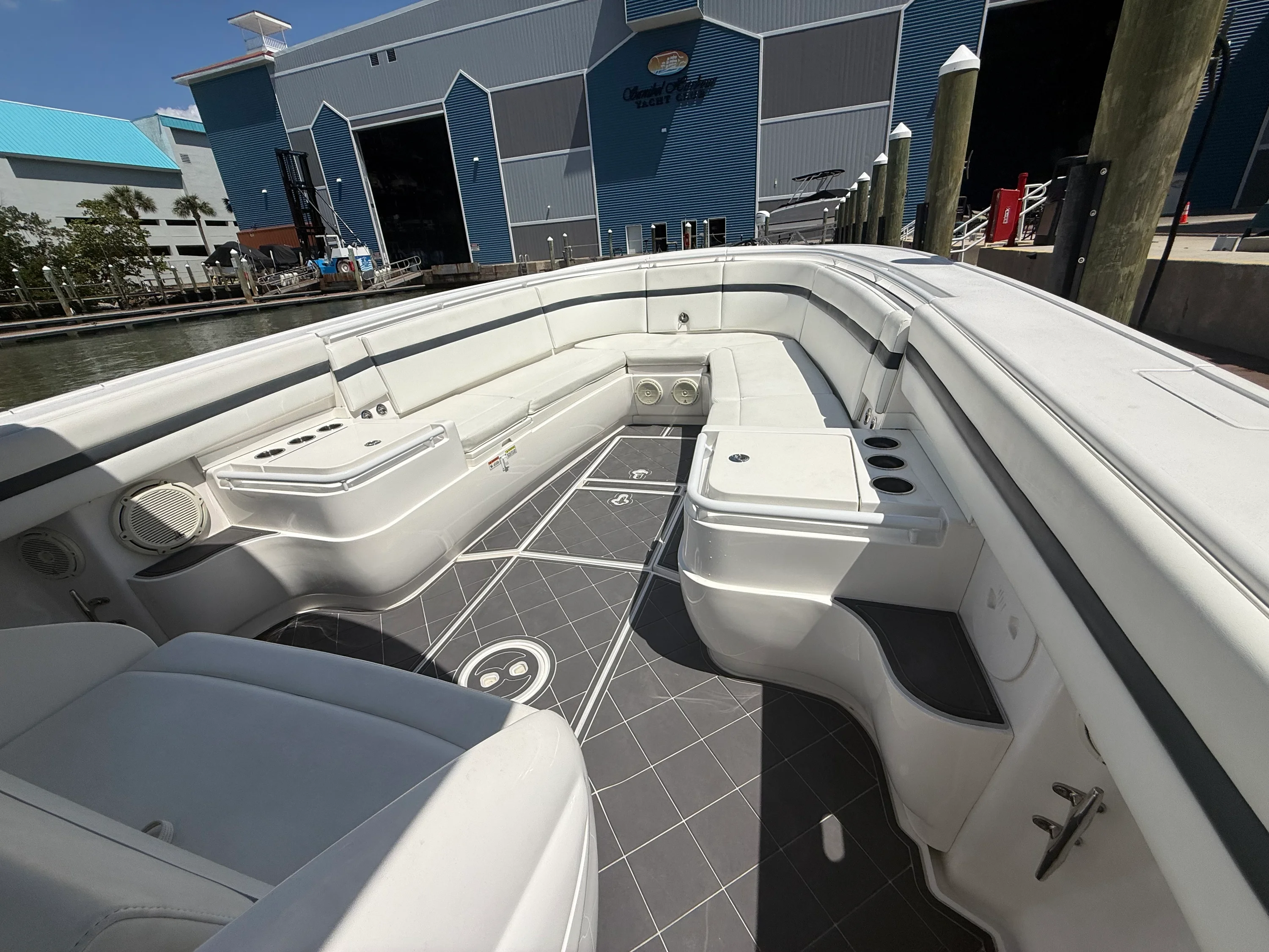 2018 Intrepid 375 CC Image Thumbnail #40