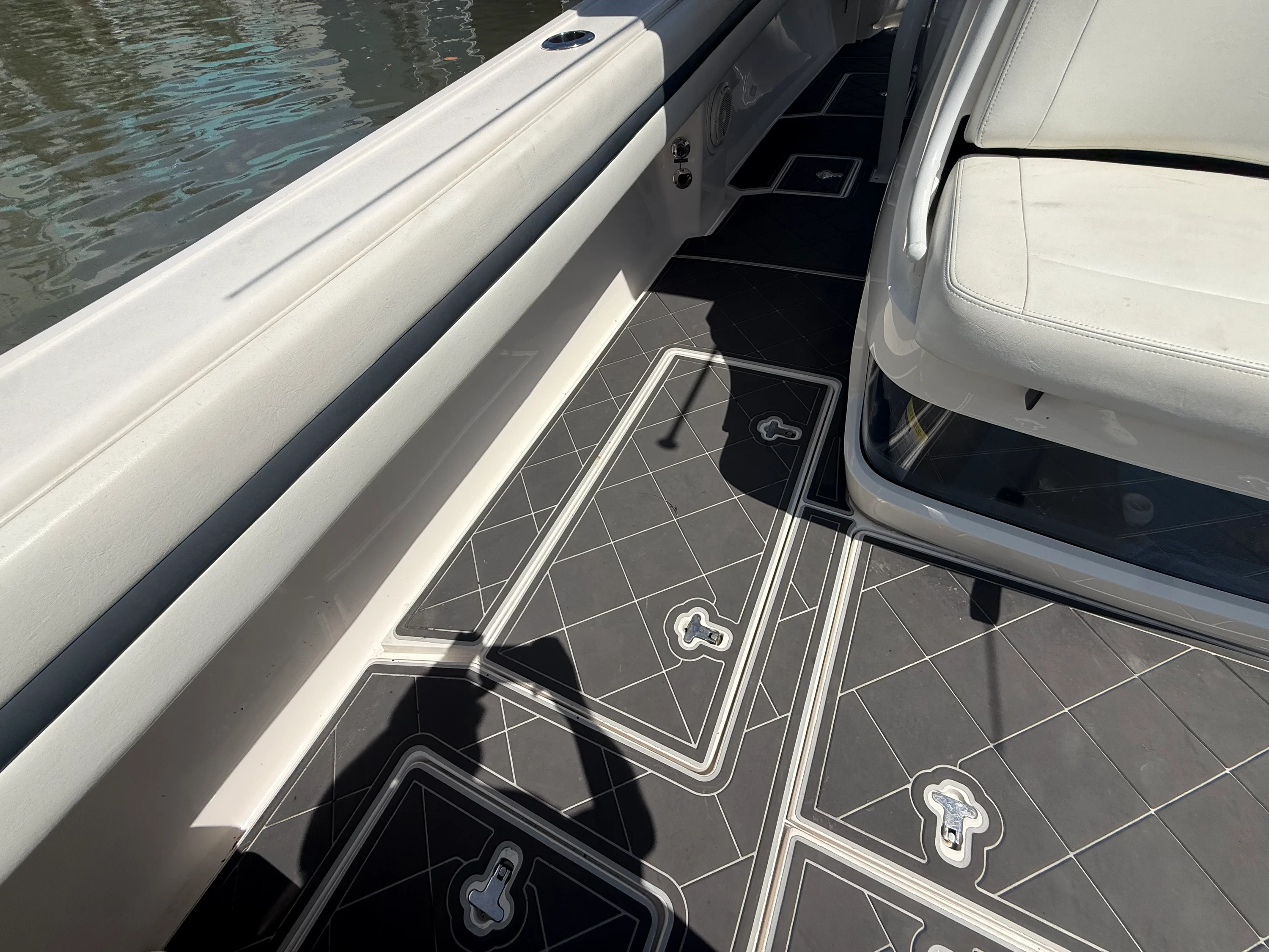 2018 Intrepid 375 CC Image Thumbnail #23