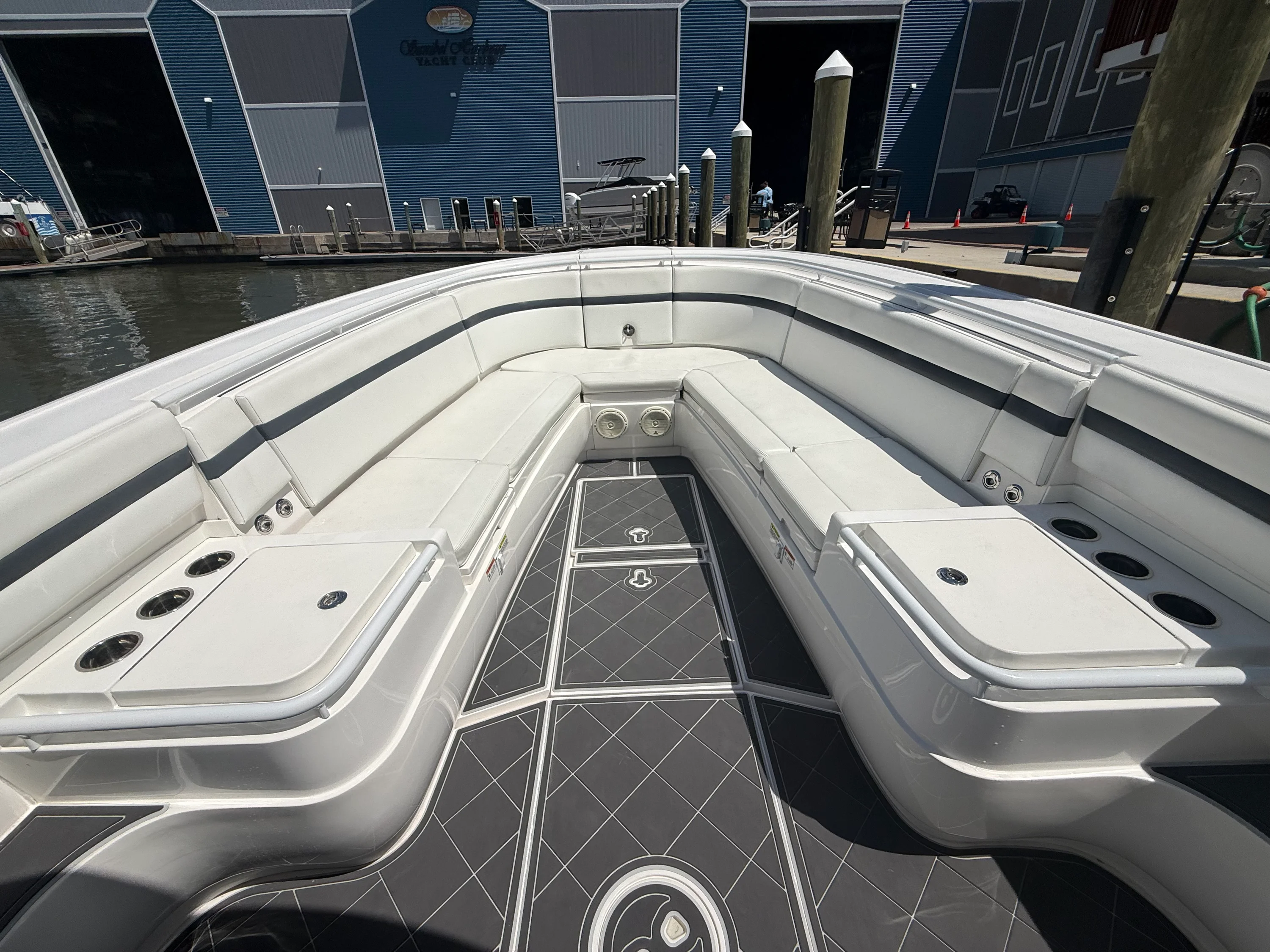 2018 Intrepid 375 CC Image Thumbnail #41