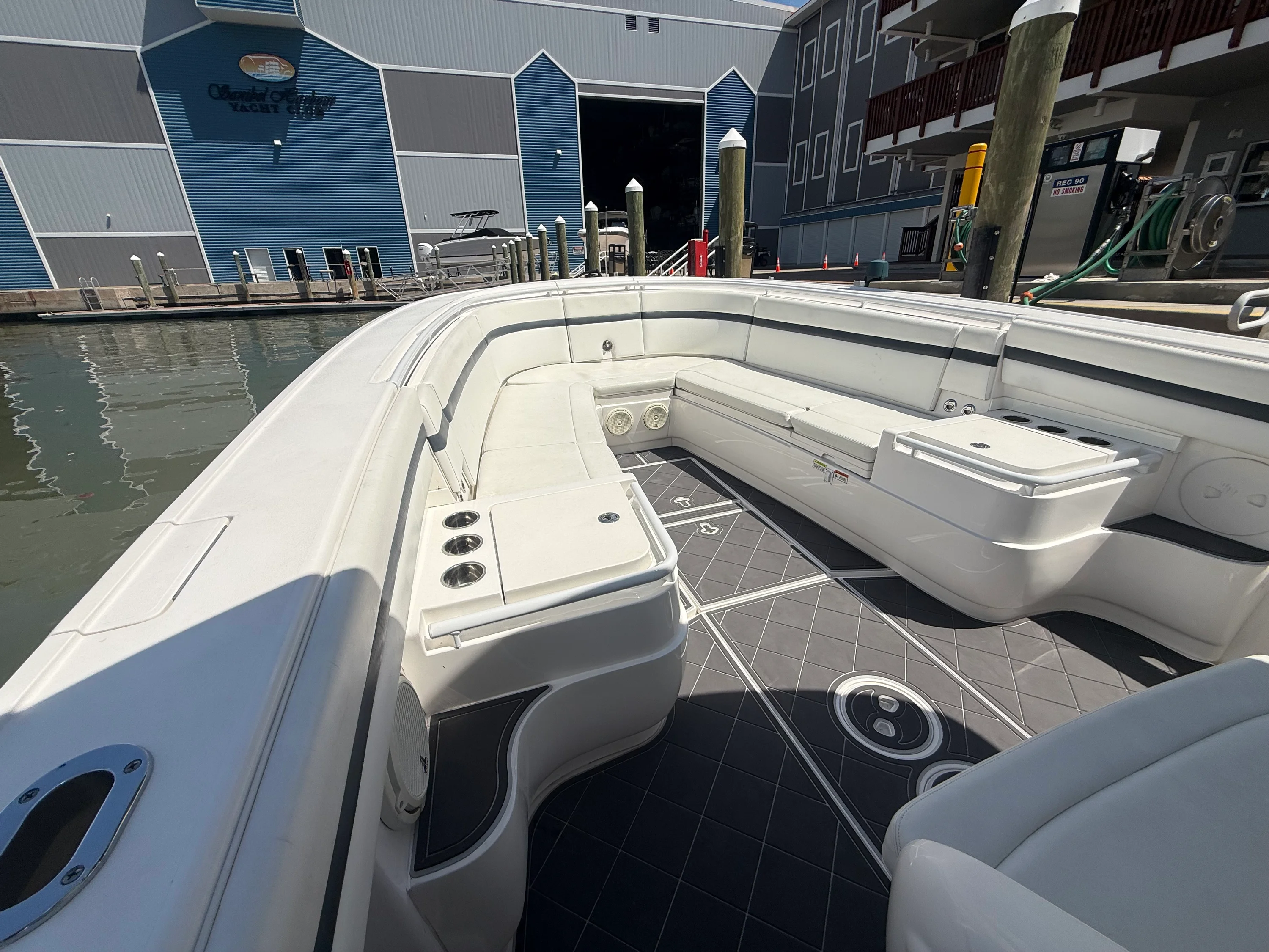 2018 Intrepid 375 CC Image Thumbnail #39