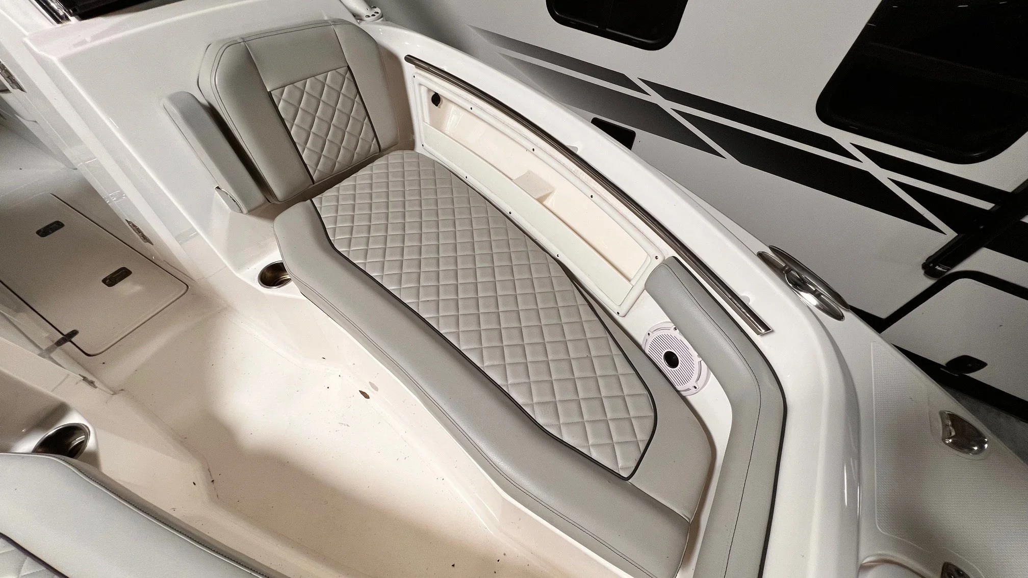 2022 Pursuit 246DC Image Thumbnail #8