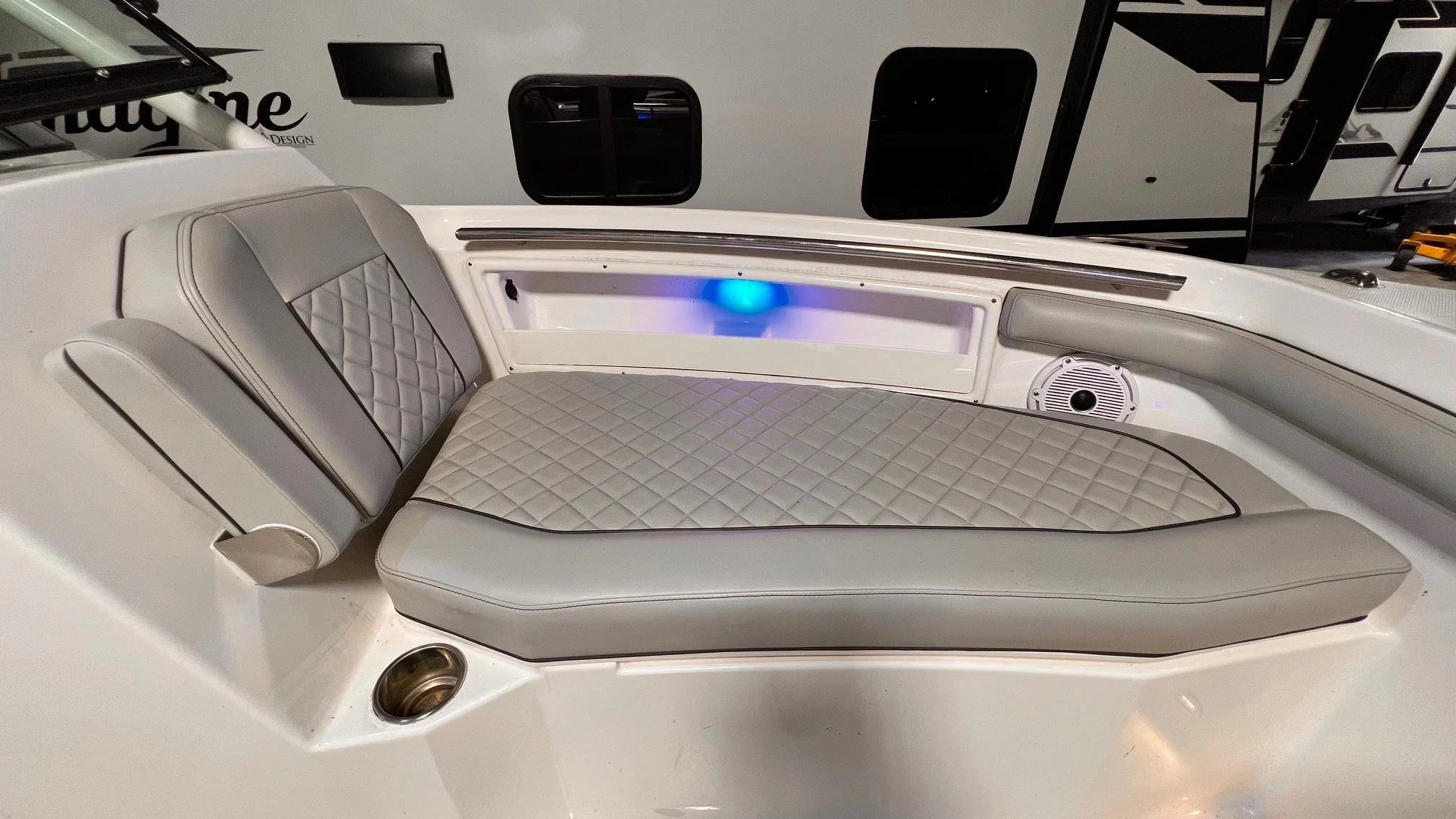 2022 Pursuit 246DC Image Thumbnail #17