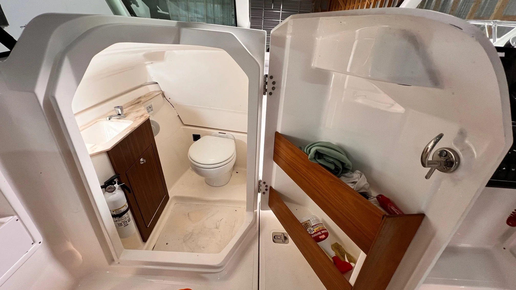 2022 Pursuit 246DC Image Thumbnail #19