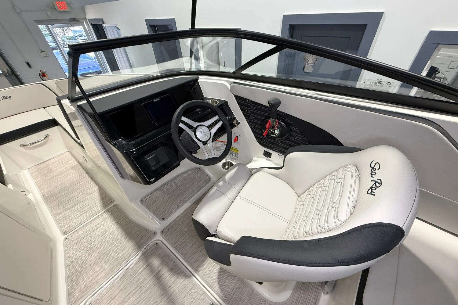 2026 Sea Ray SPX 210 Image Thumbnail #15
