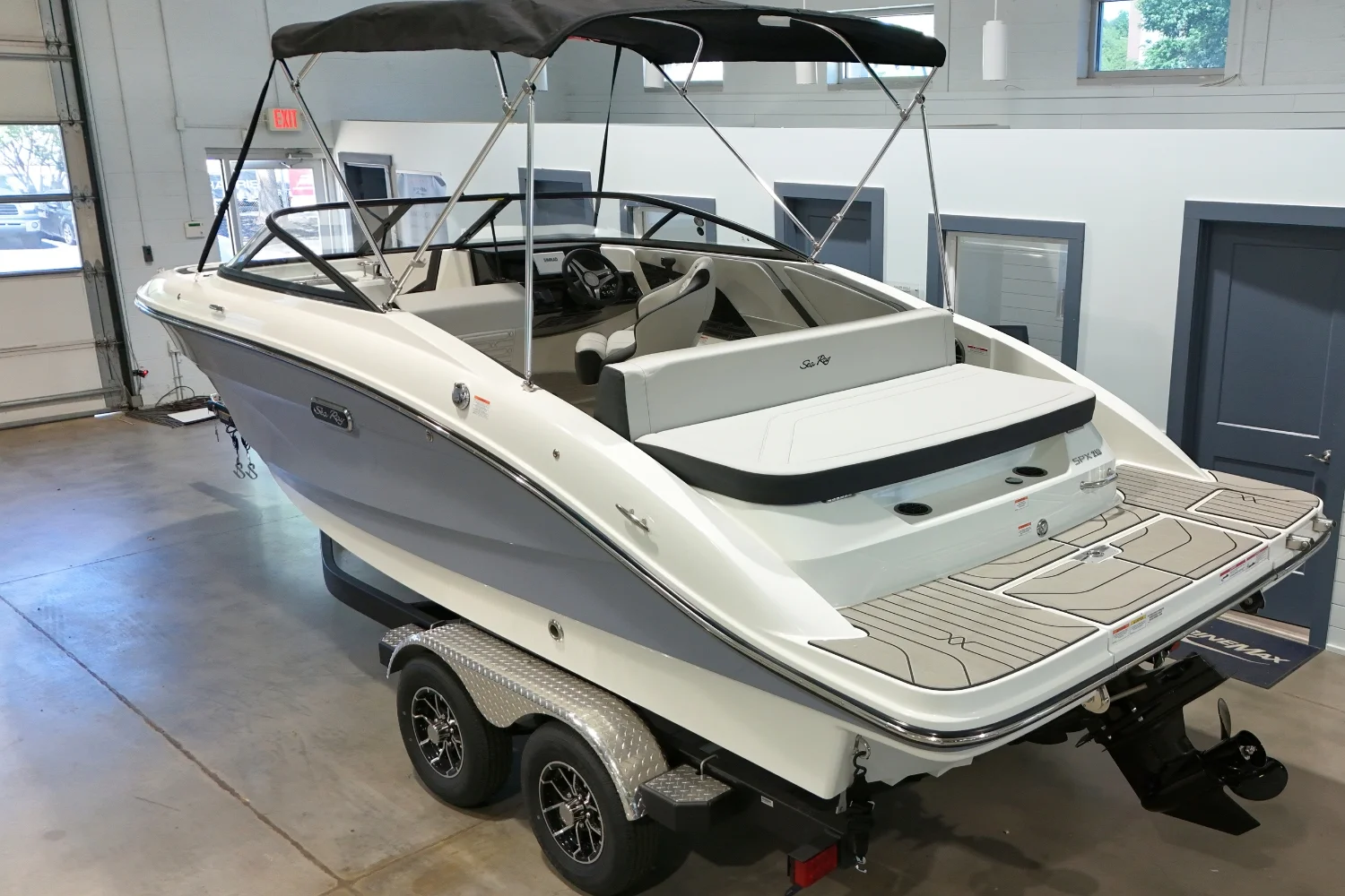 2026 Sea Ray SPX 210 Image Thumbnail #3
