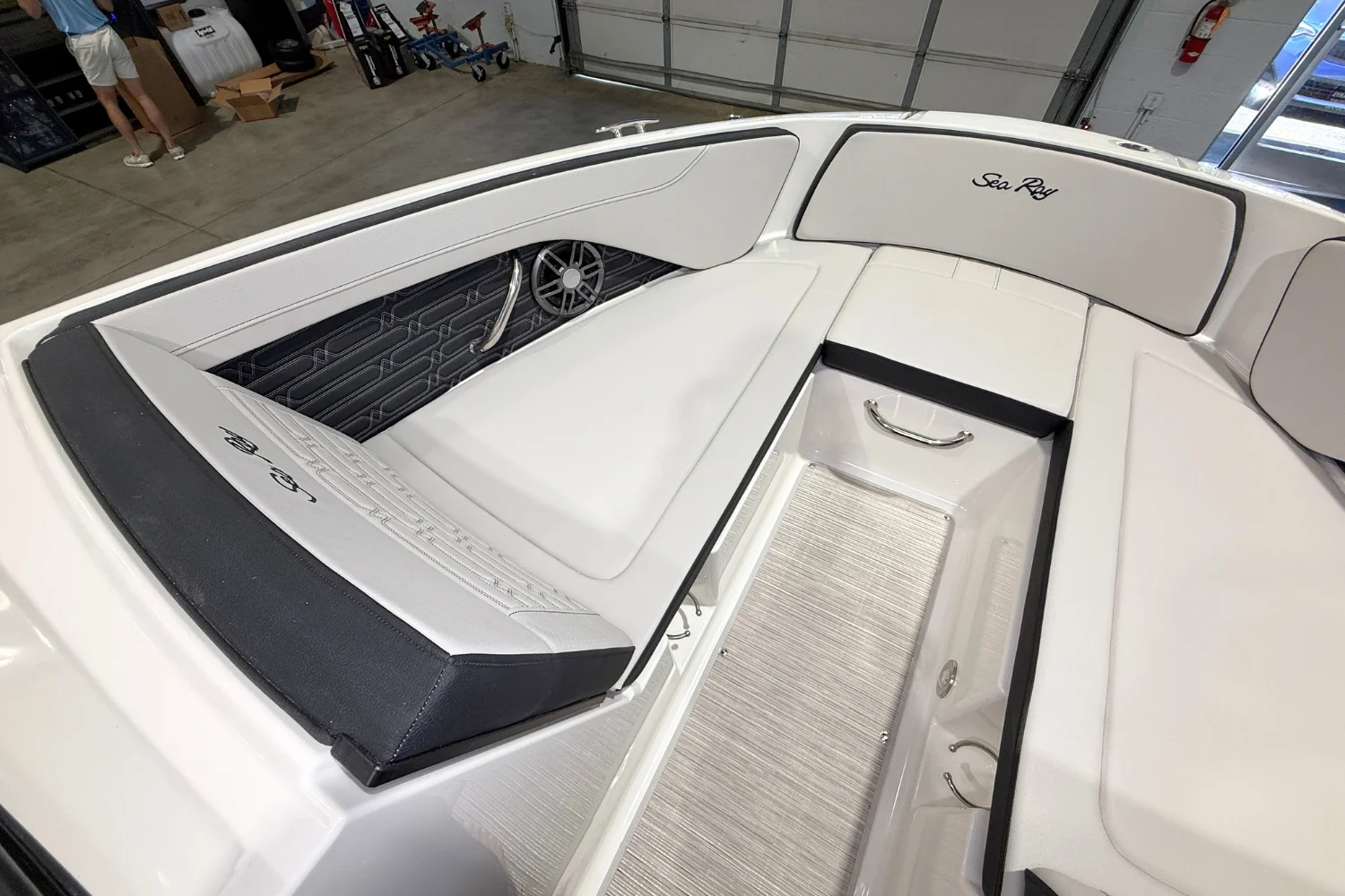 2026 Sea Ray SPX 210 Image Thumbnail #21