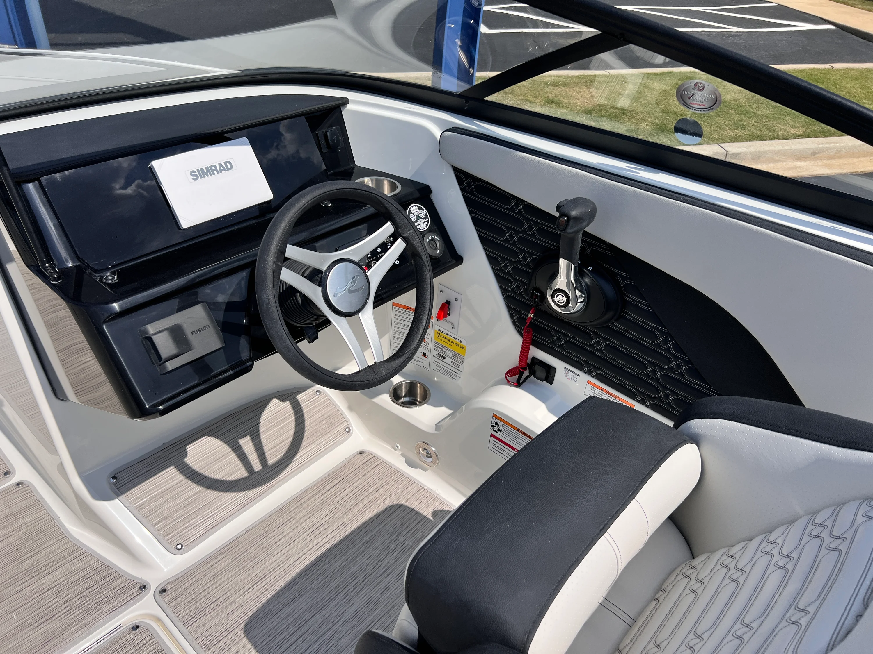 2026 Sea Ray SPX 210 Image Thumbnail #5