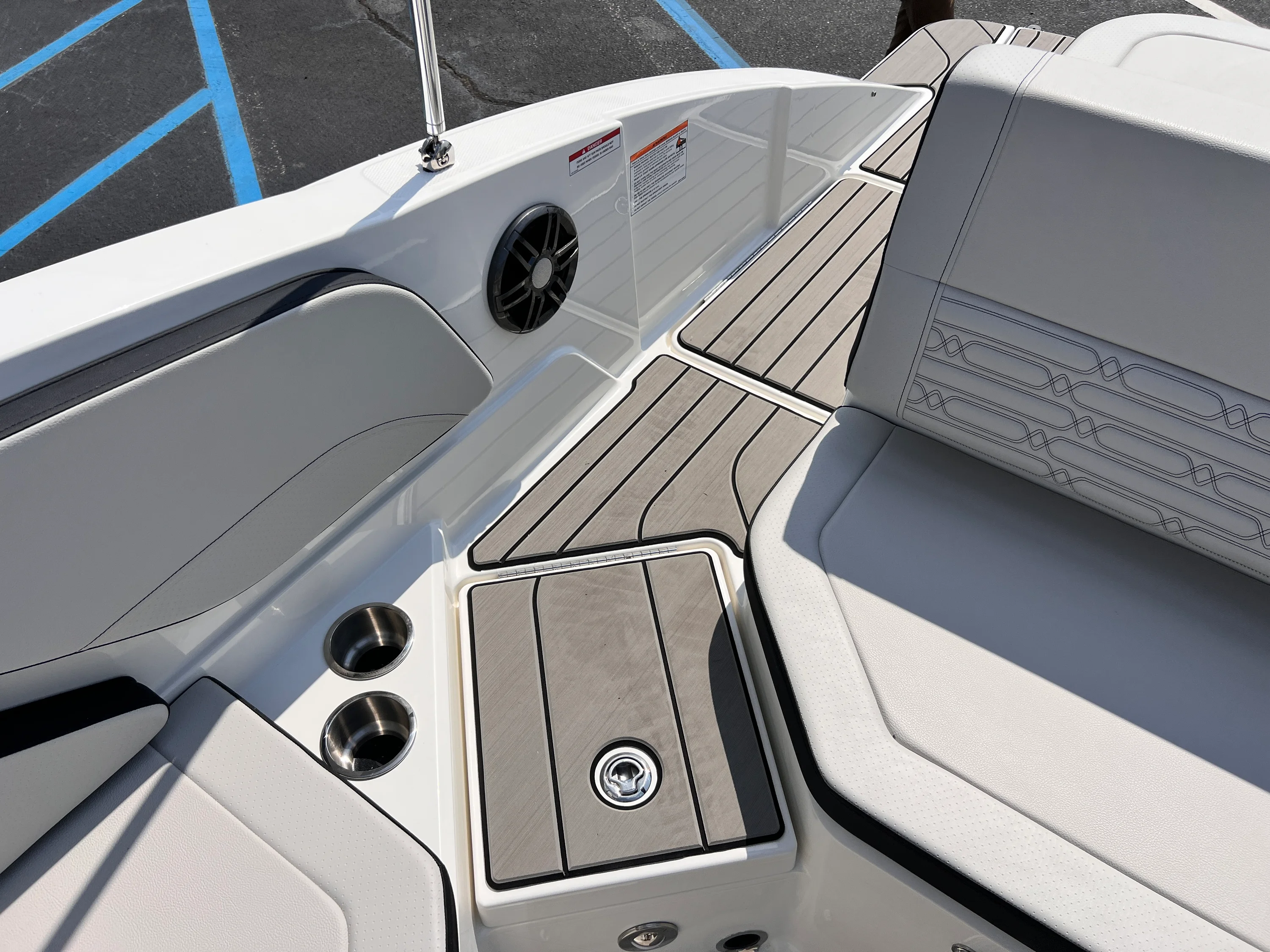 2026 Sea Ray SPX 210 Image Thumbnail #15