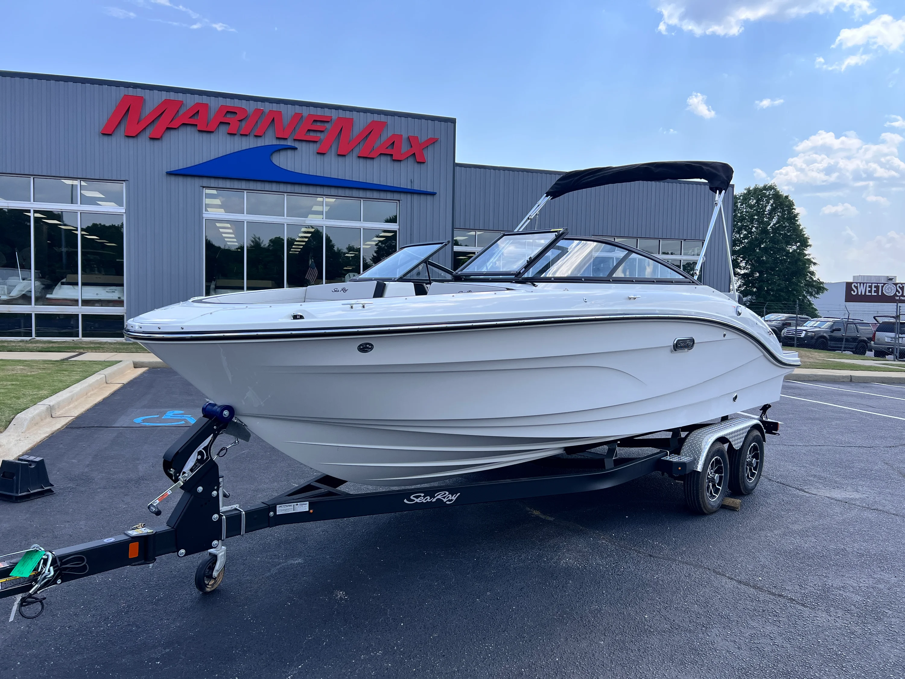 2026 Sea Ray SPX 210 Image Thumbnail #1