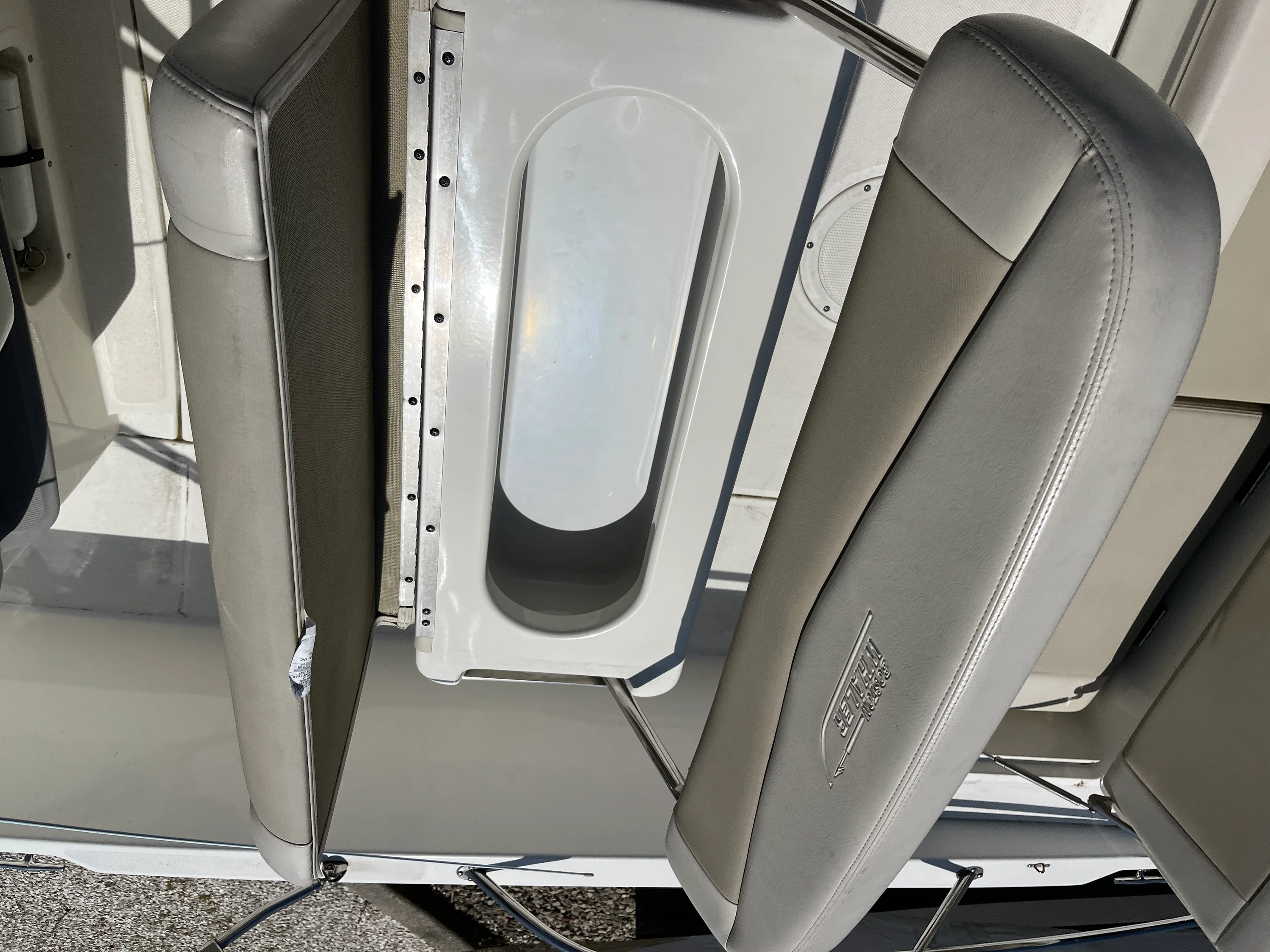 2017 Boston Whaler 210 DAUNTLESS Image Thumbnail #12