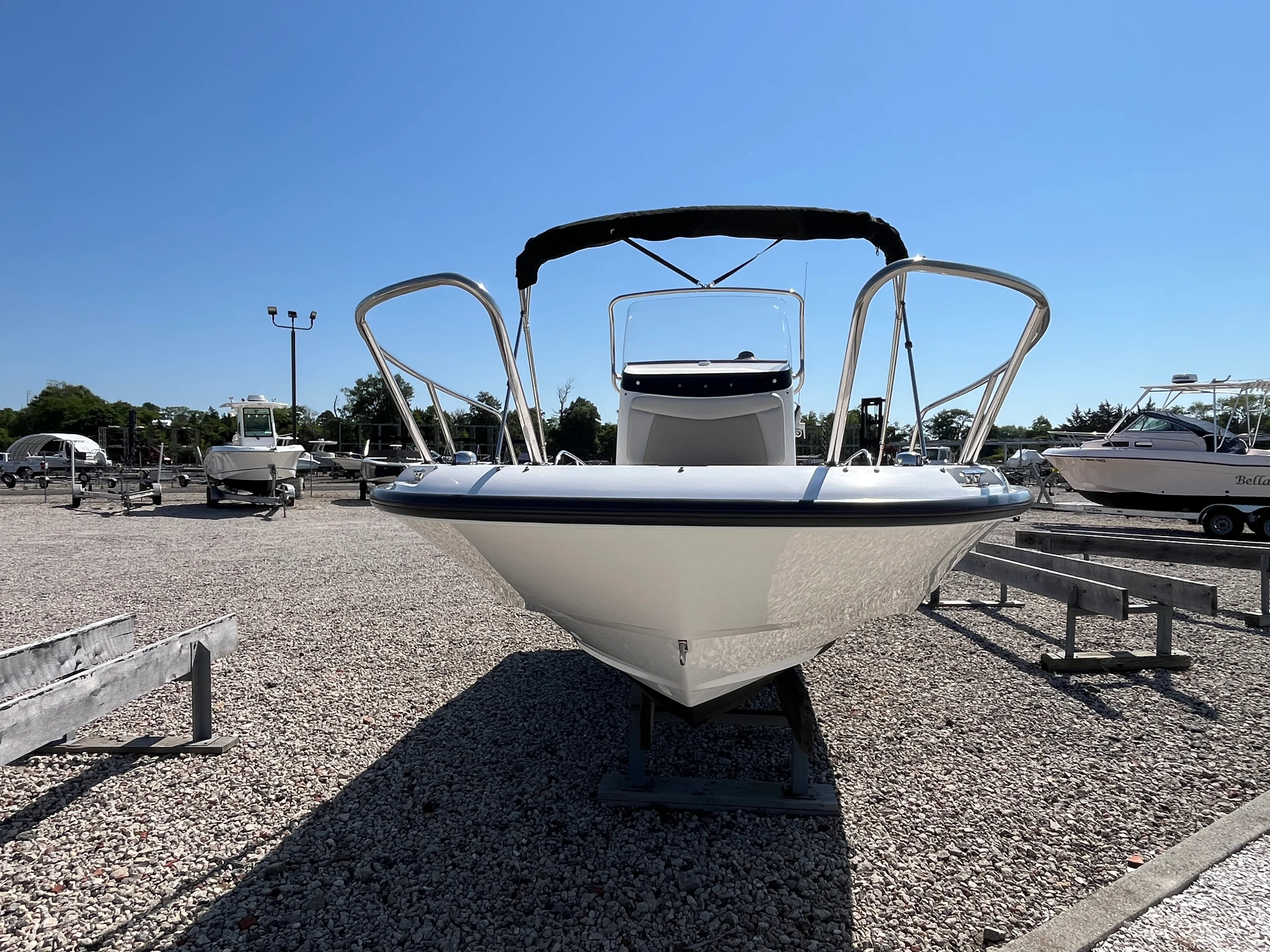 2017 Boston Whaler 210 DAUNTLESS Image Thumbnail #4
