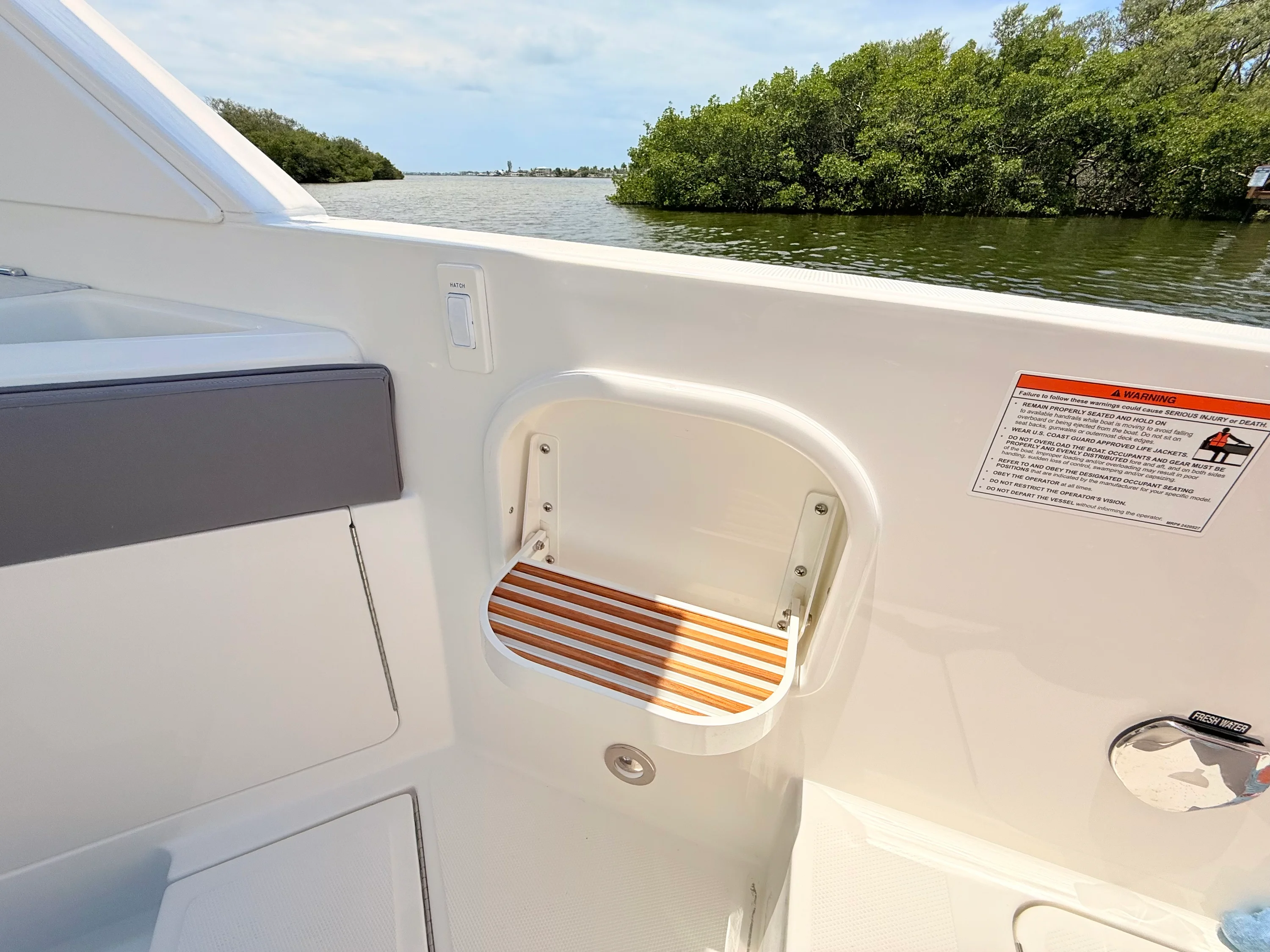 2026 Sea Ray SLX 310 Outboard Image Thumbnail #34