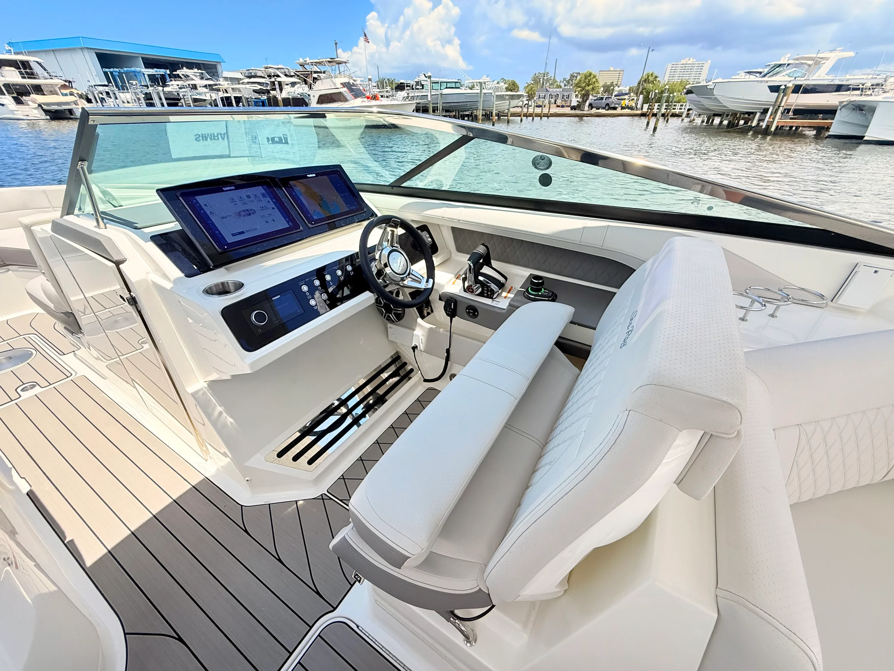 2026 Sea Ray SLX 310 Outboard Image Thumbnail #50