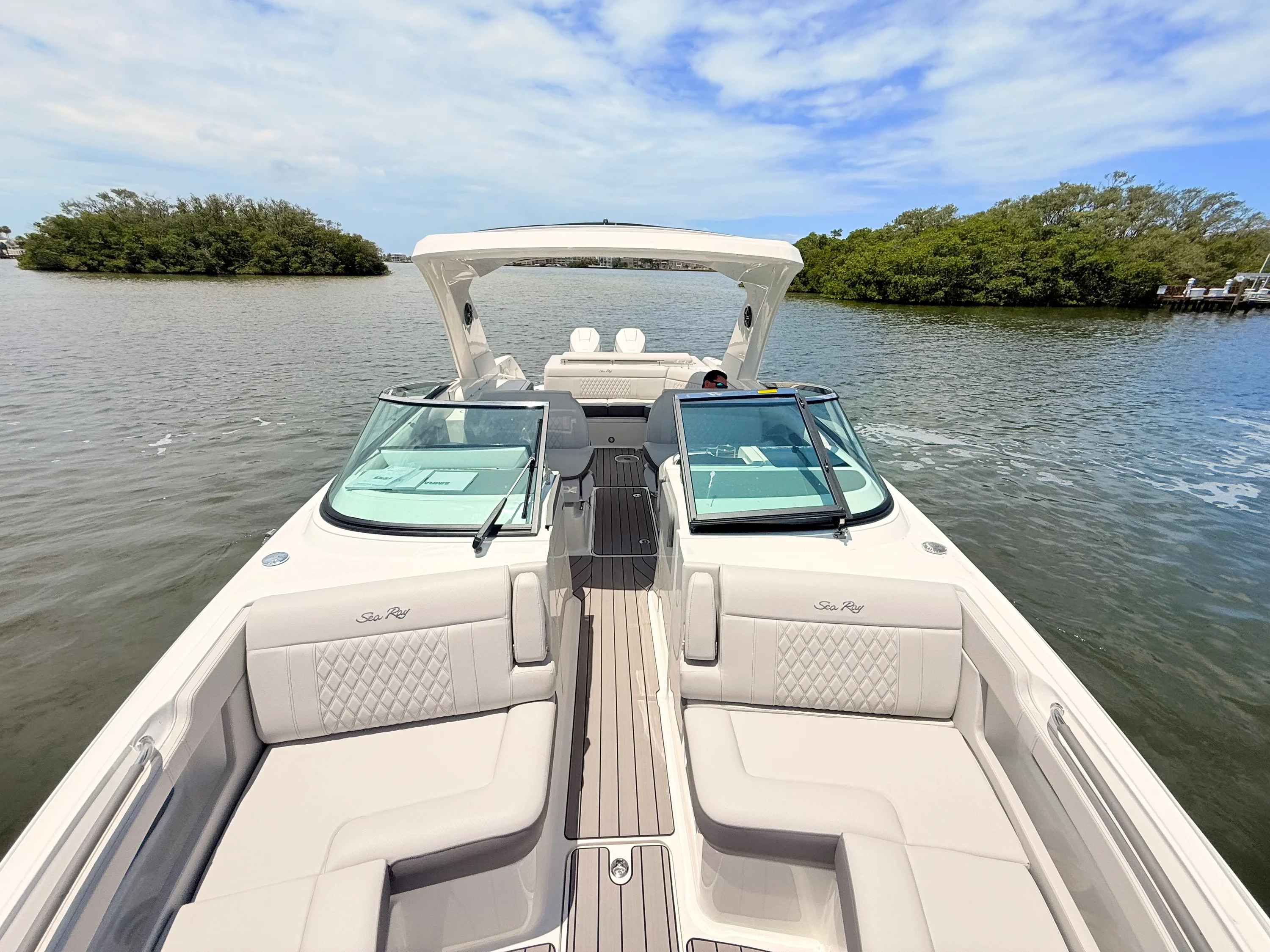 2026 Sea Ray SLX 310 Outboard Image Thumbnail #74