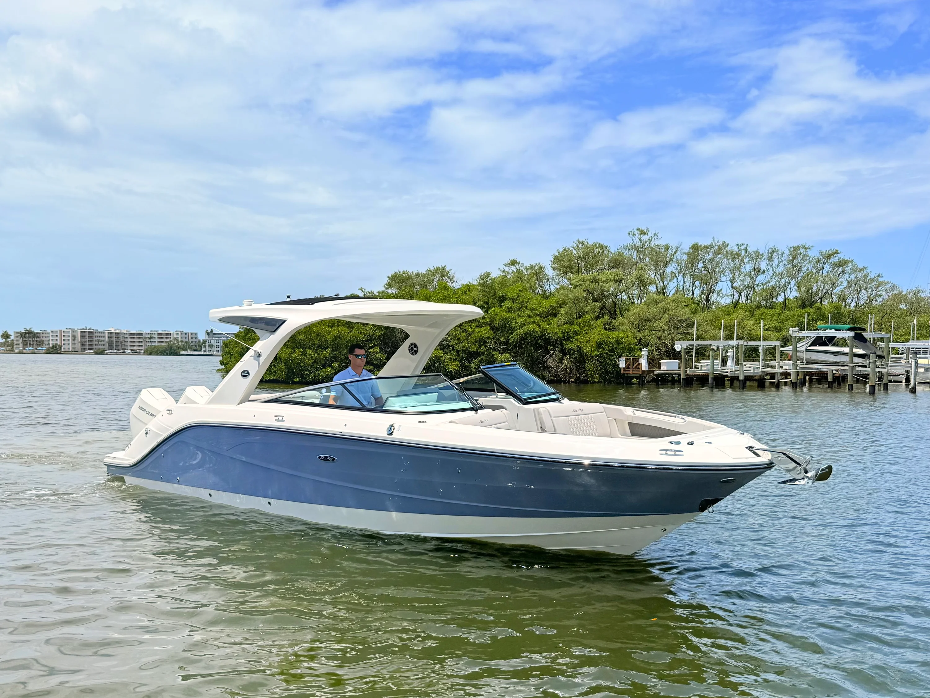 2026 Sea Ray SLX 310 Outboard Image Thumbnail #1